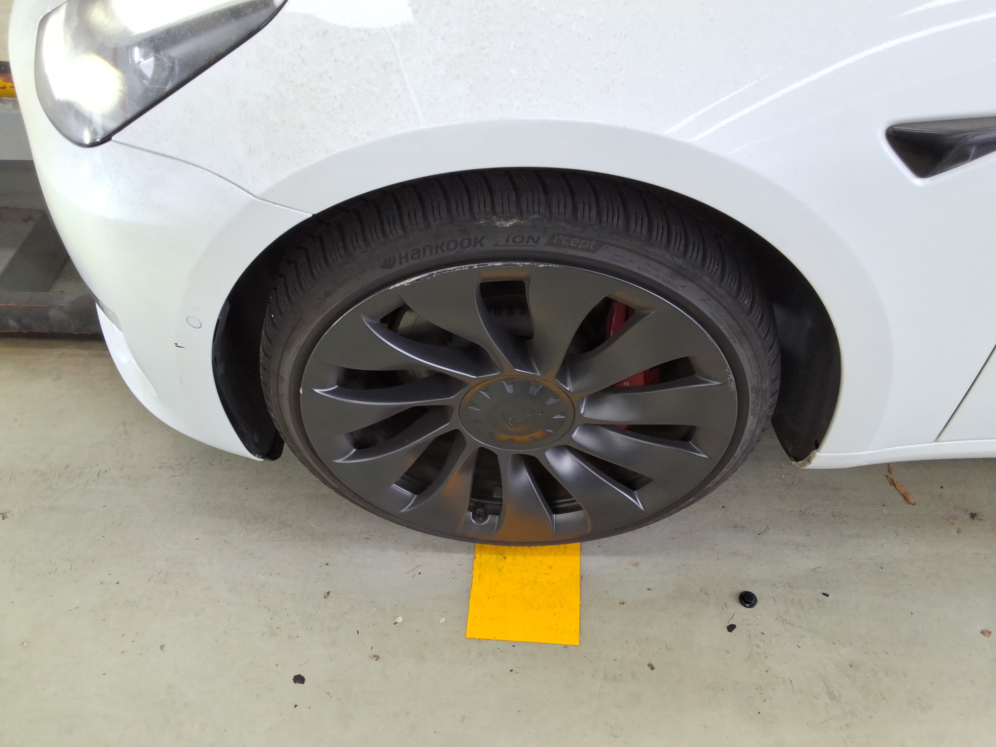 2022 - Tesla Model 3