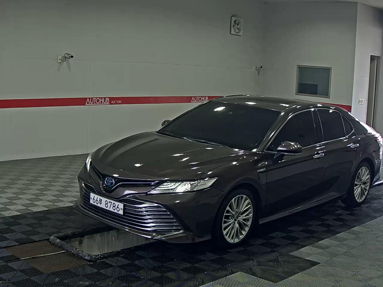 도요타 캠리 (XV70)(~현재) 가솔린전기 XLE