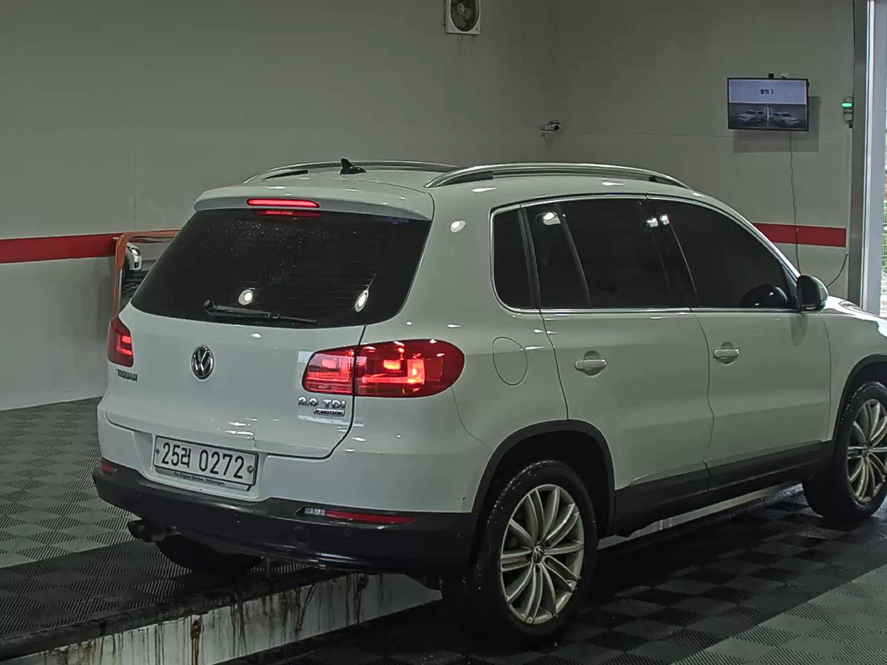 2016 - Volkswagen Tiguan