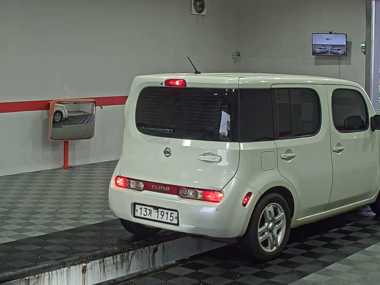 2011 - Nissan Cube