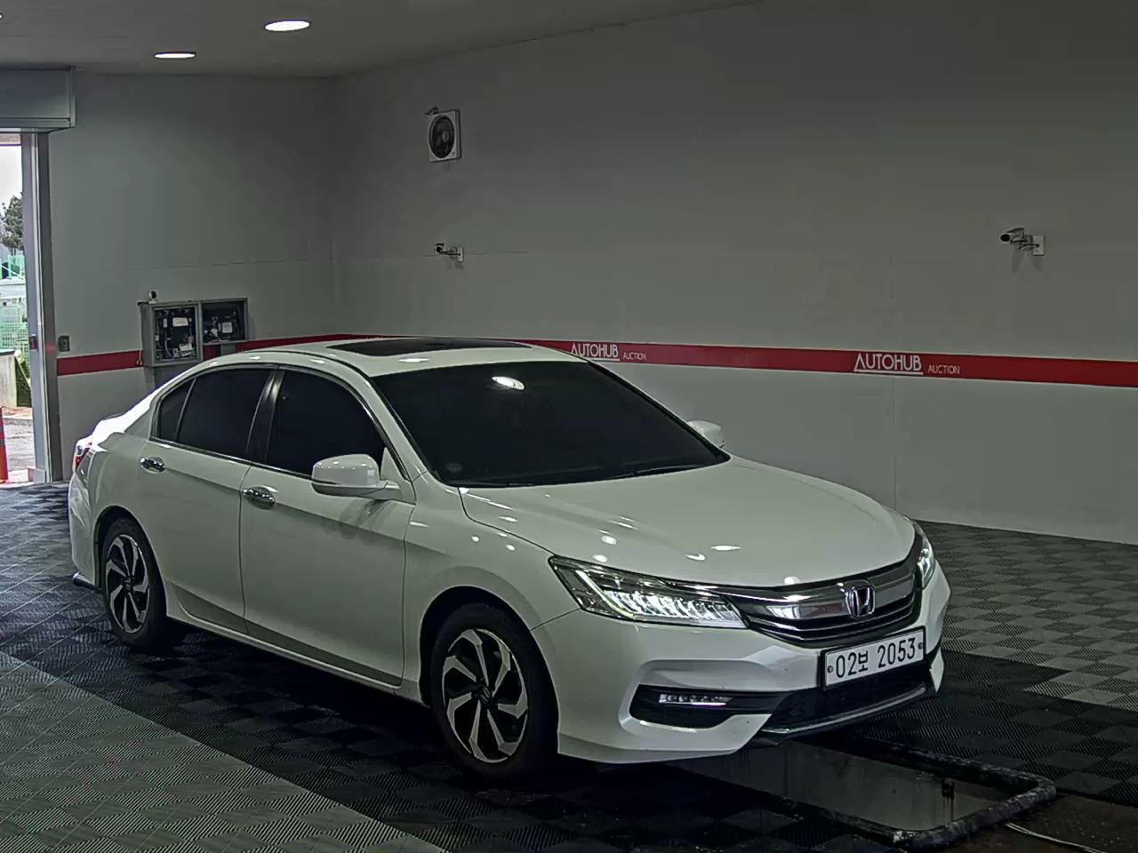 2017 - Honda New Accord