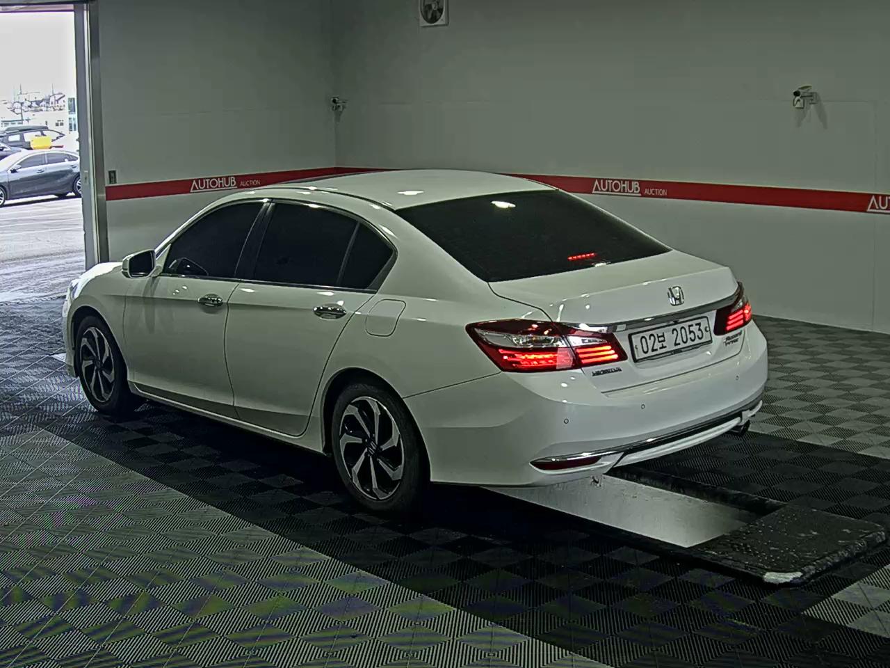 2017 - Honda New Accord