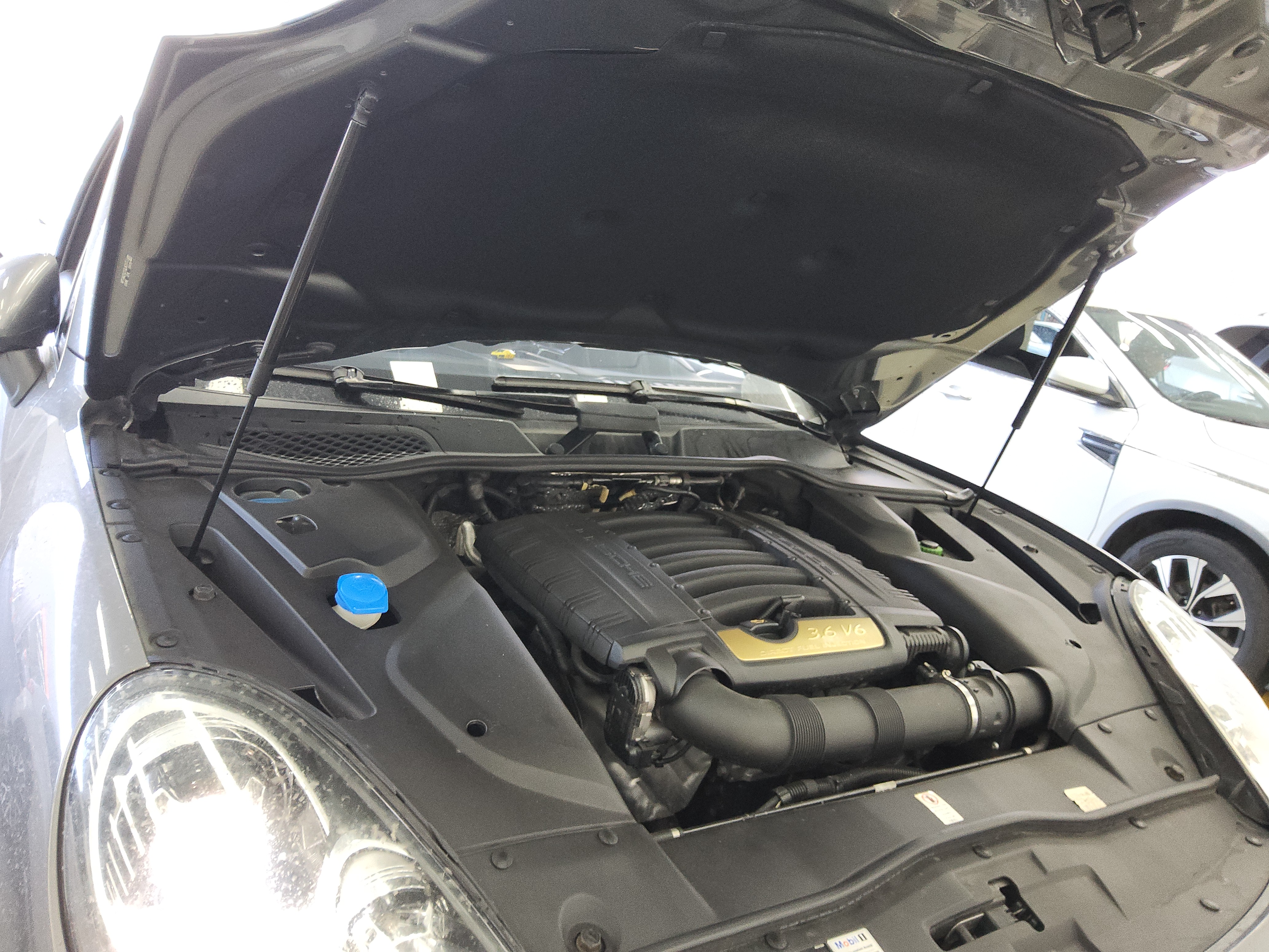 2016 - Porsche Cayenne