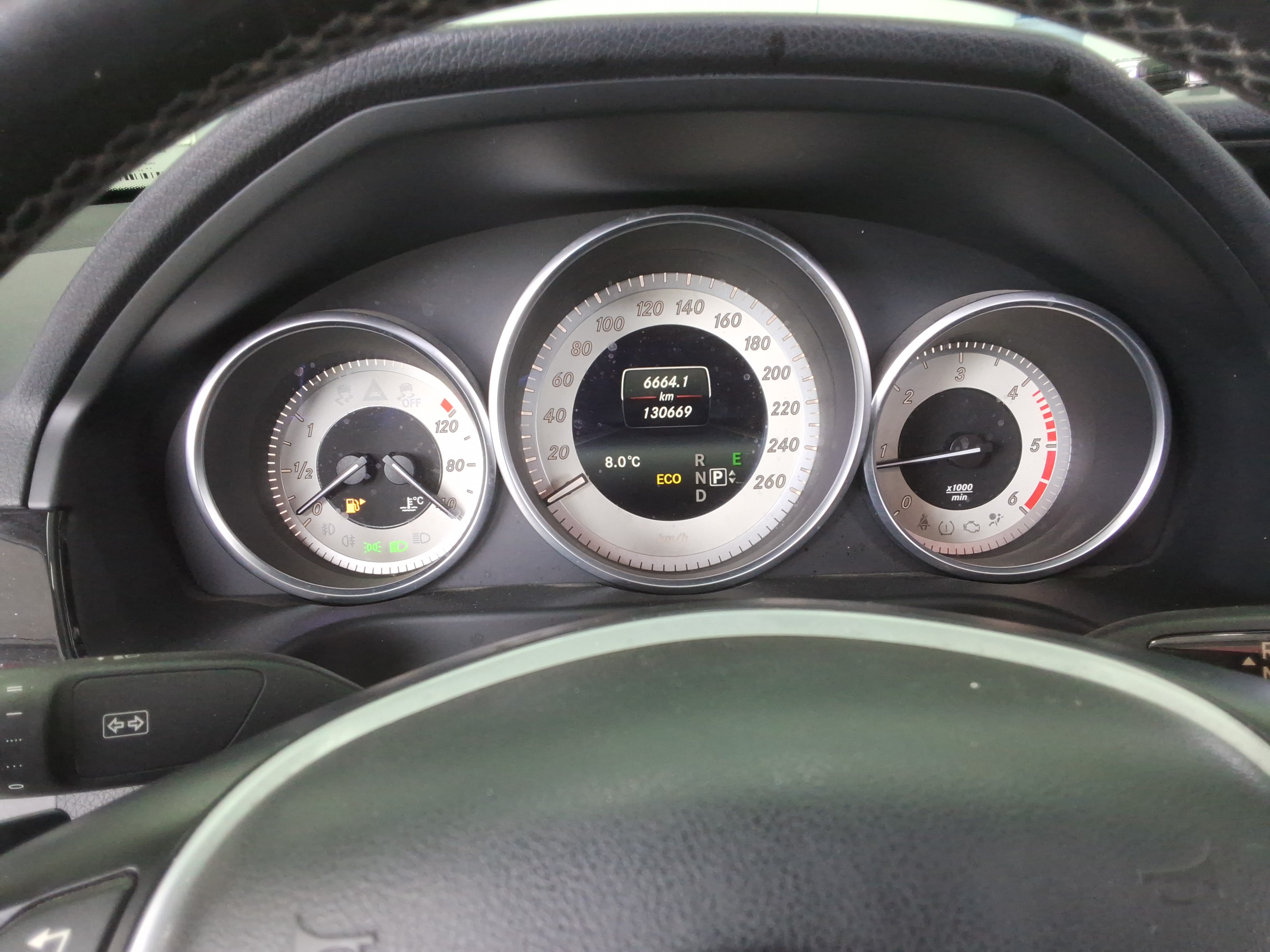 2016 - Mercedes-Benz E220