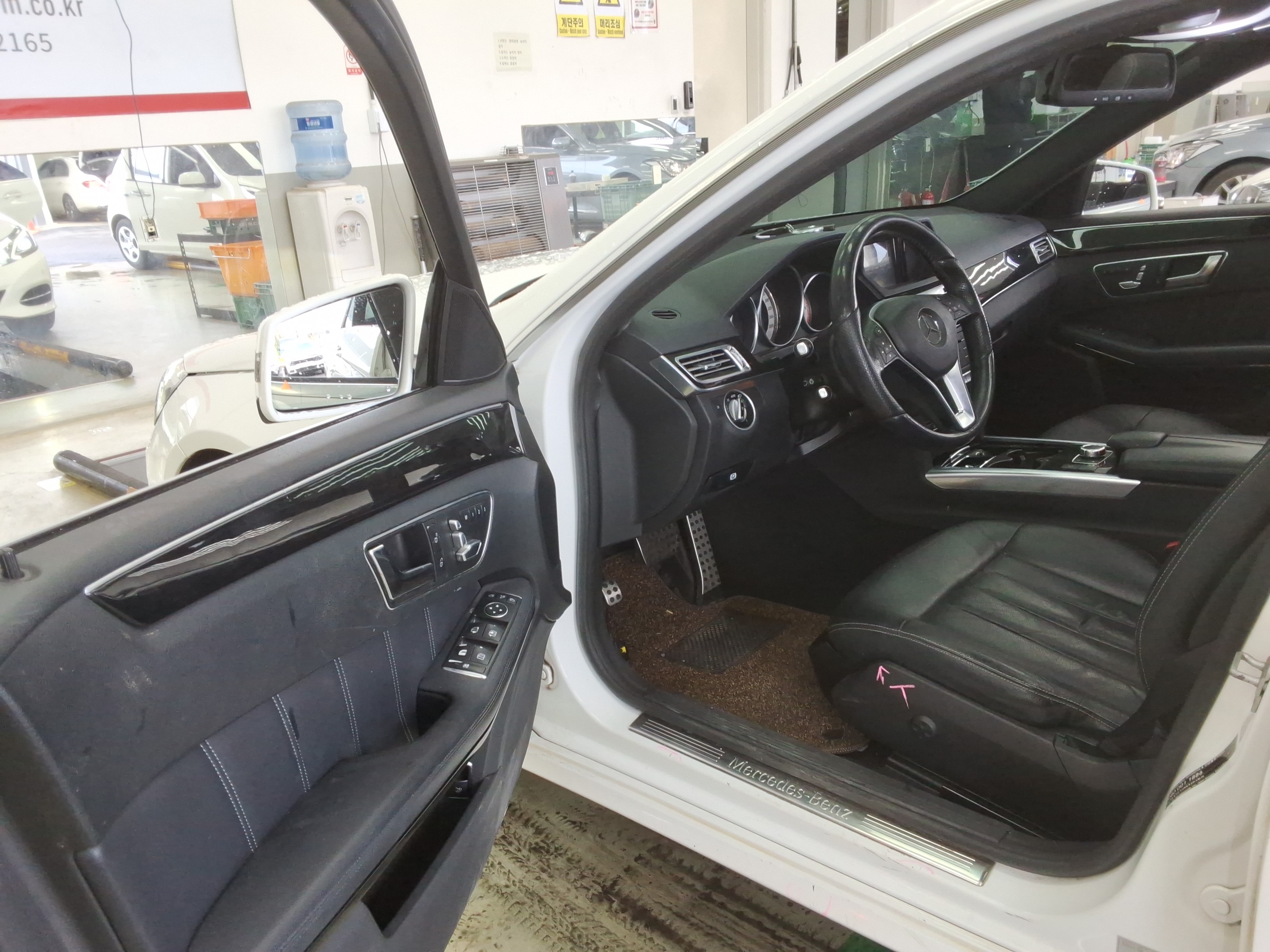 2016 - Mercedes-Benz E220