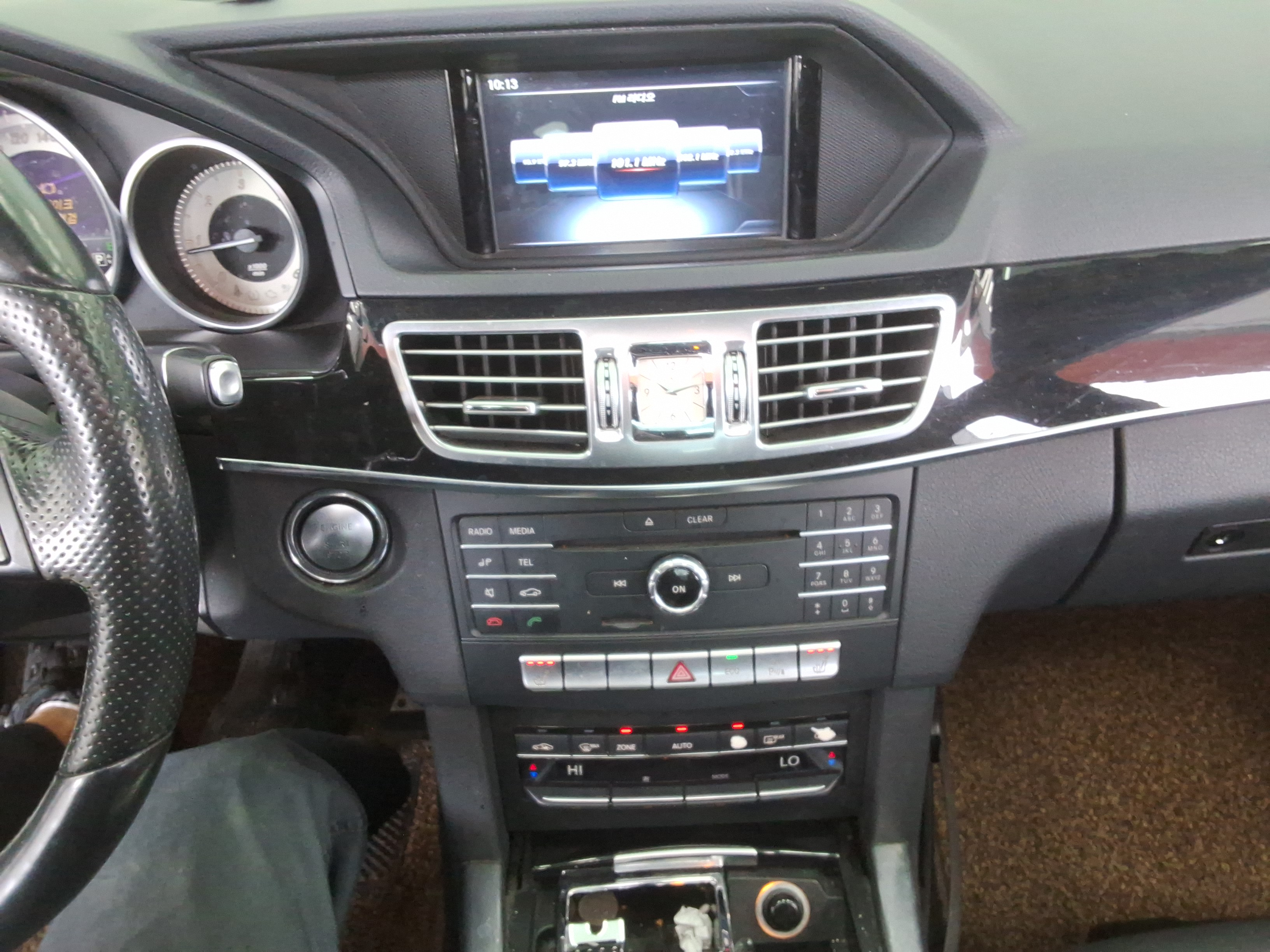 2016 - Mercedes-Benz E220