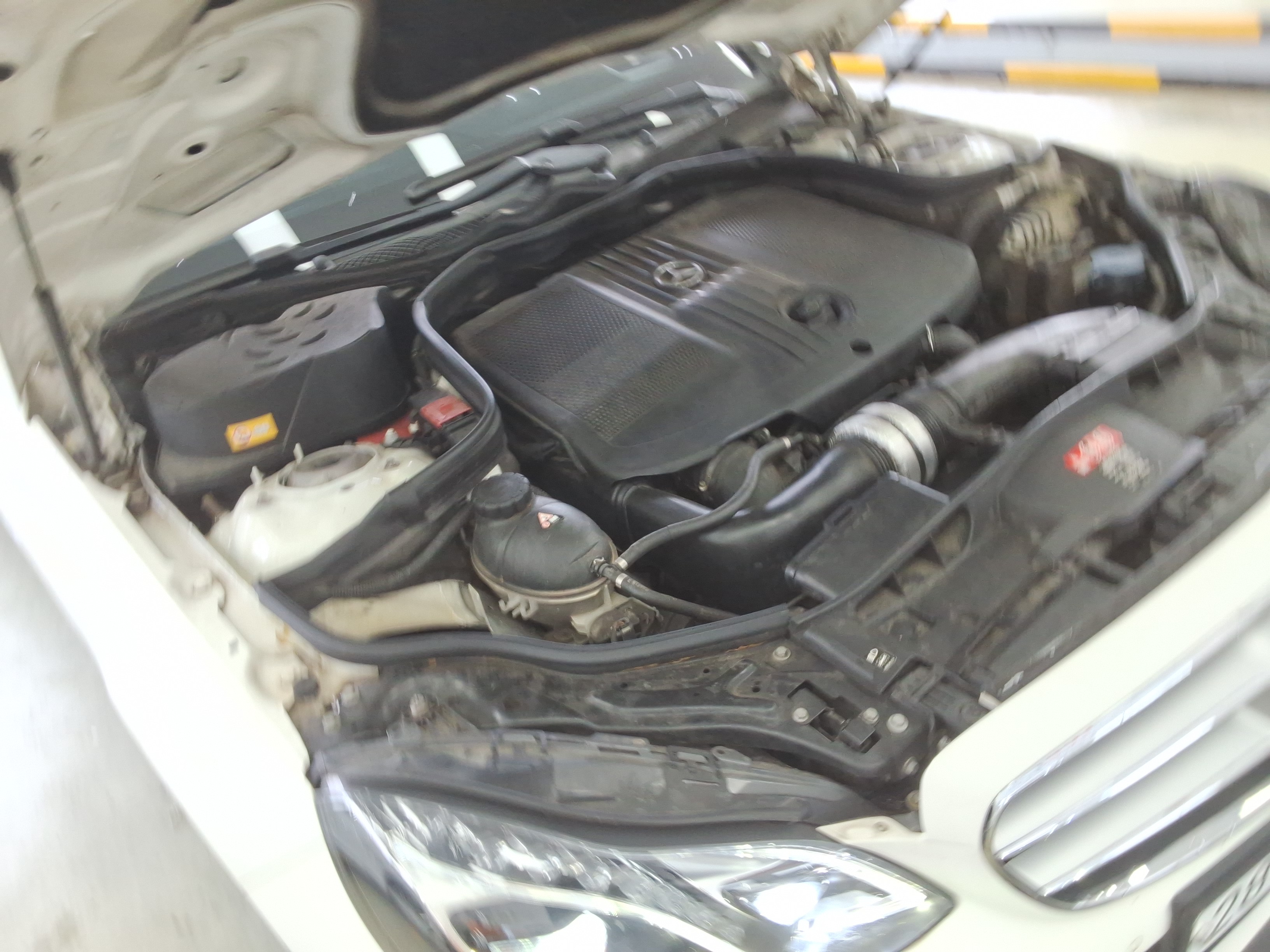 2016 - Mercedes-Benz E220