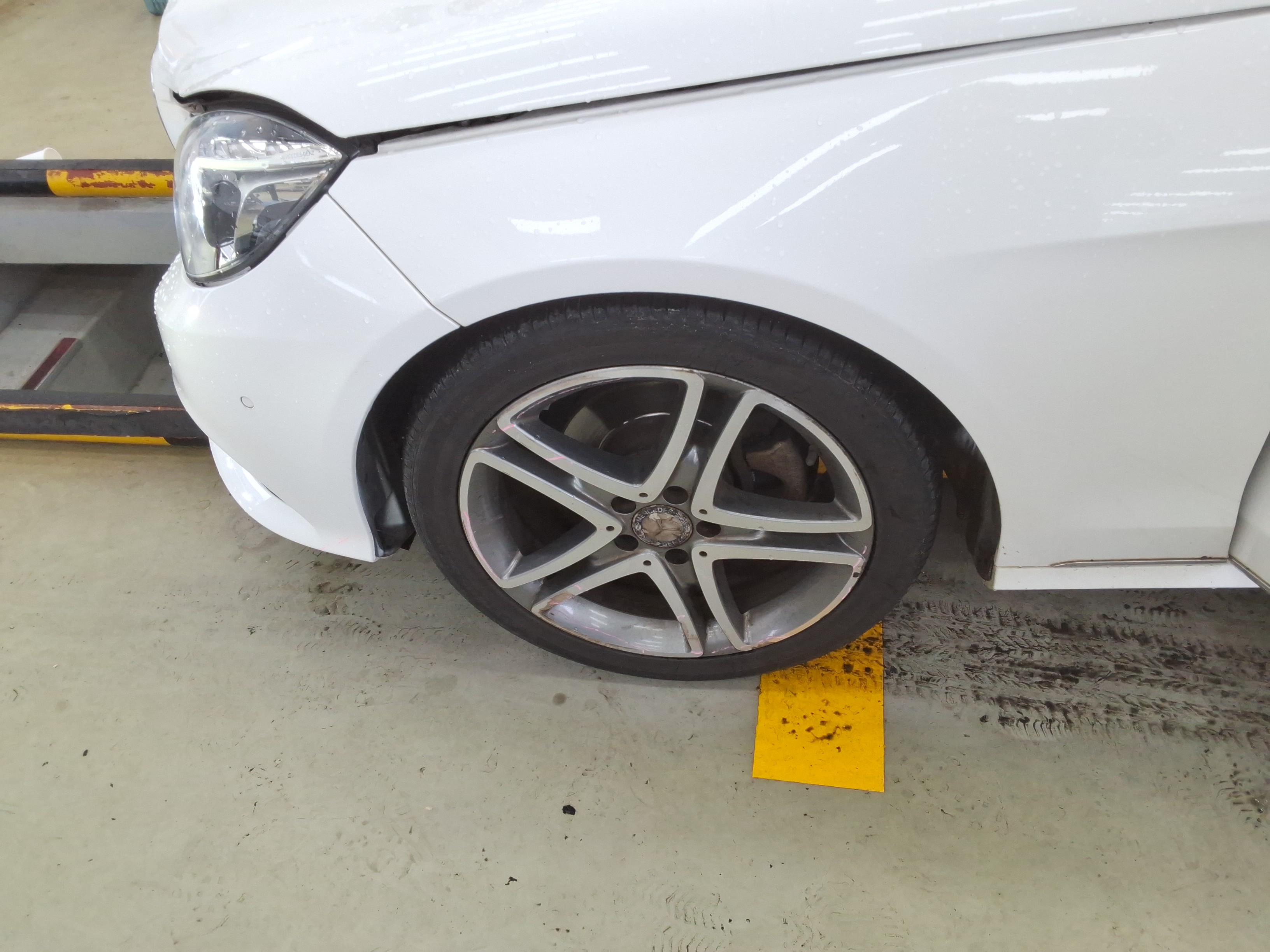 2016 - Mercedes-Benz E220