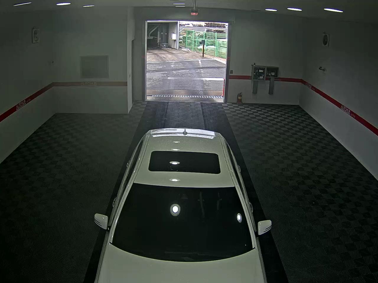 2016 - Mercedes-Benz E220