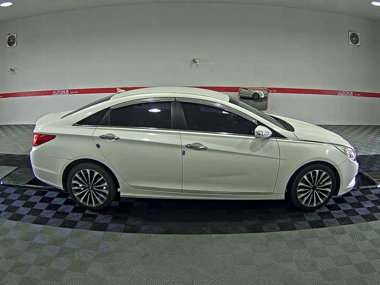 2010 - Hyundai Sonata