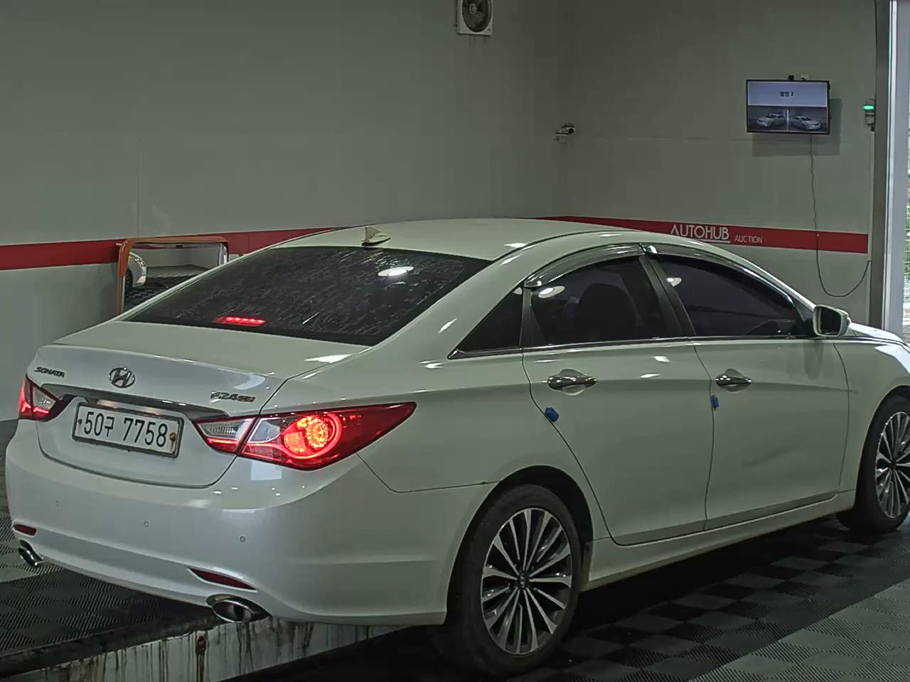 2010 - Hyundai Sonata