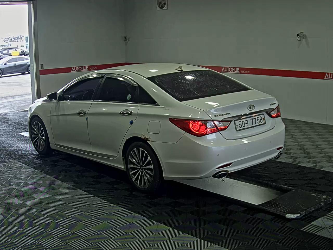 2010 - Hyundai Sonata