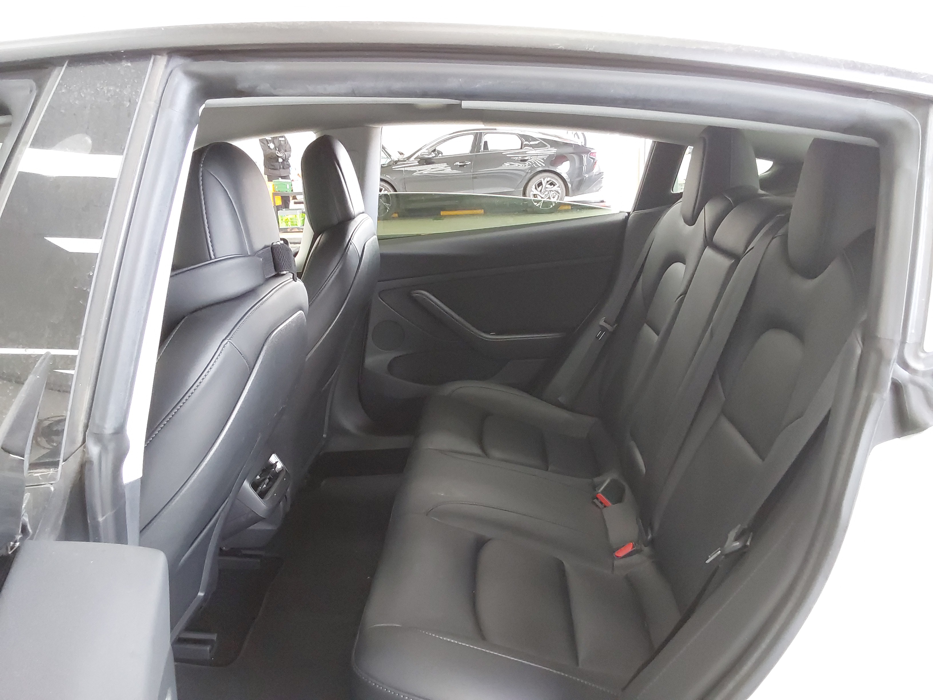 2021 - Tesla Model 3