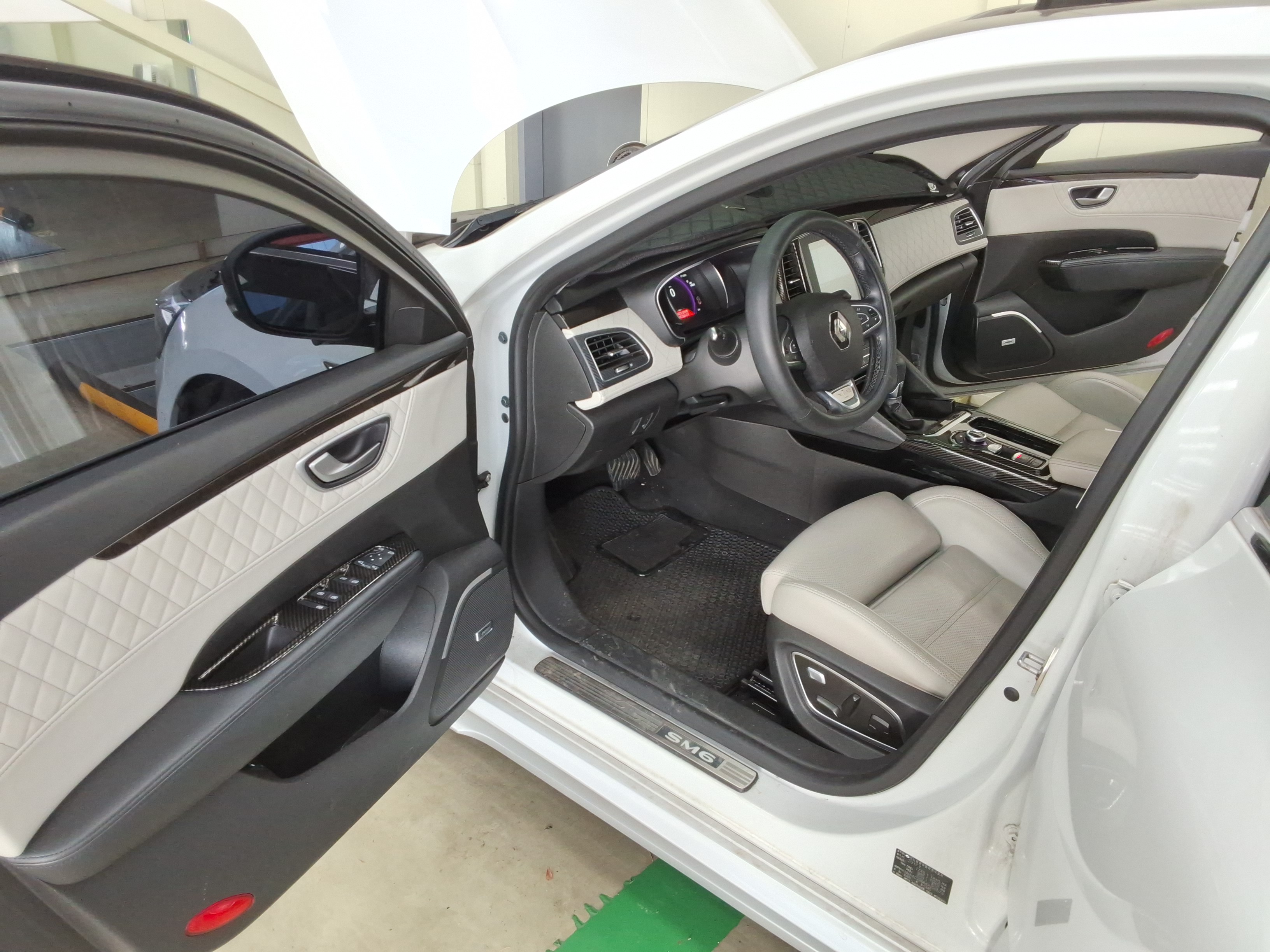 2017 - Renault Samsung SM6