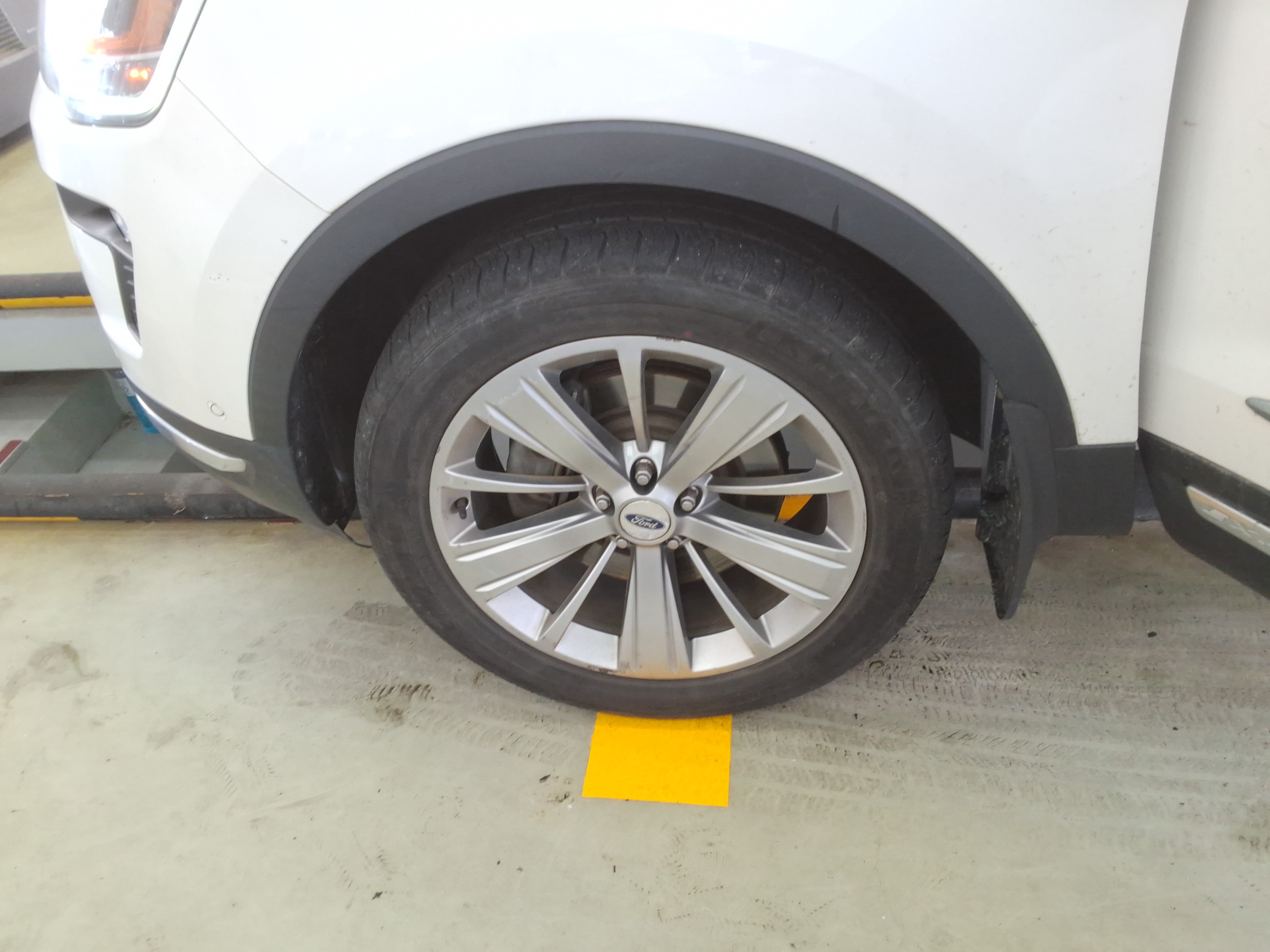 2019 - Ford Explorer