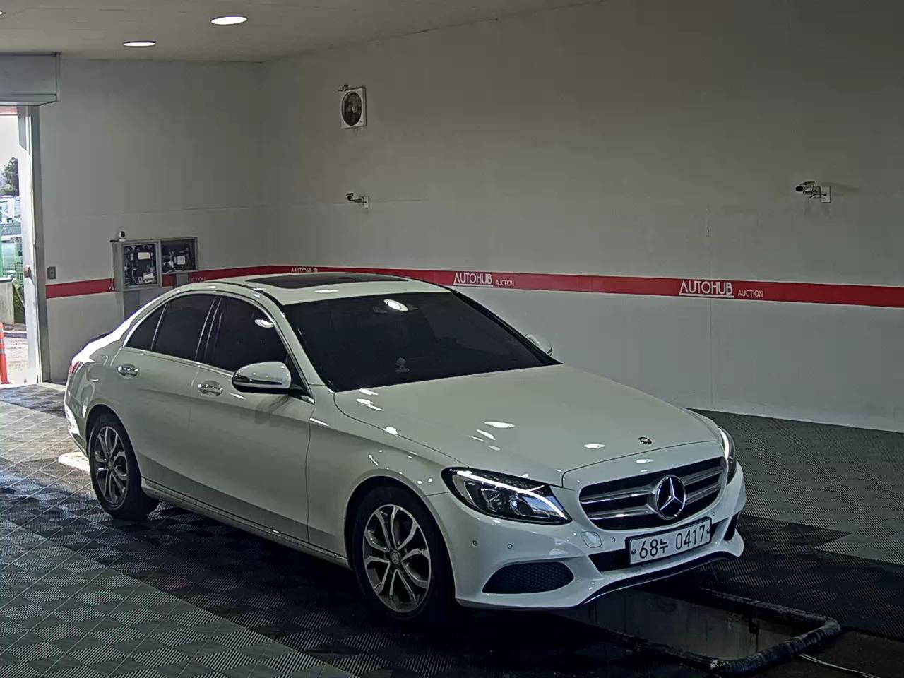 2017 - Mercedes-Benz C220