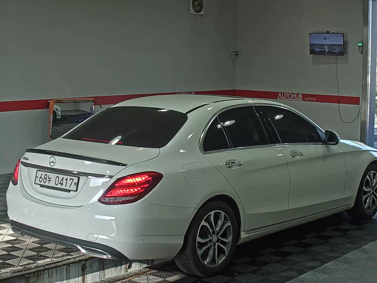 2017 - Mercedes-Benz C220