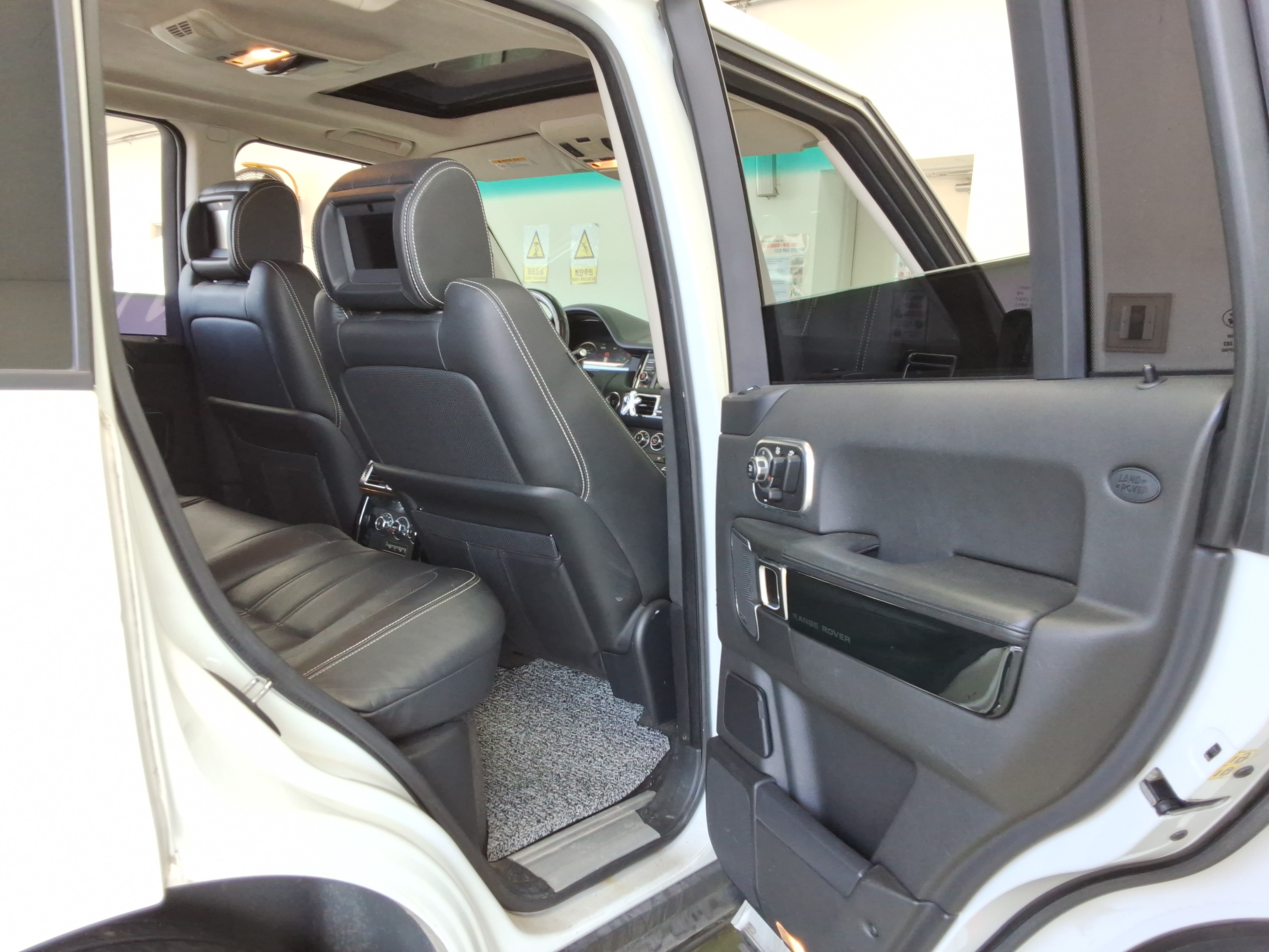 2012 - Land Rover Range Rover