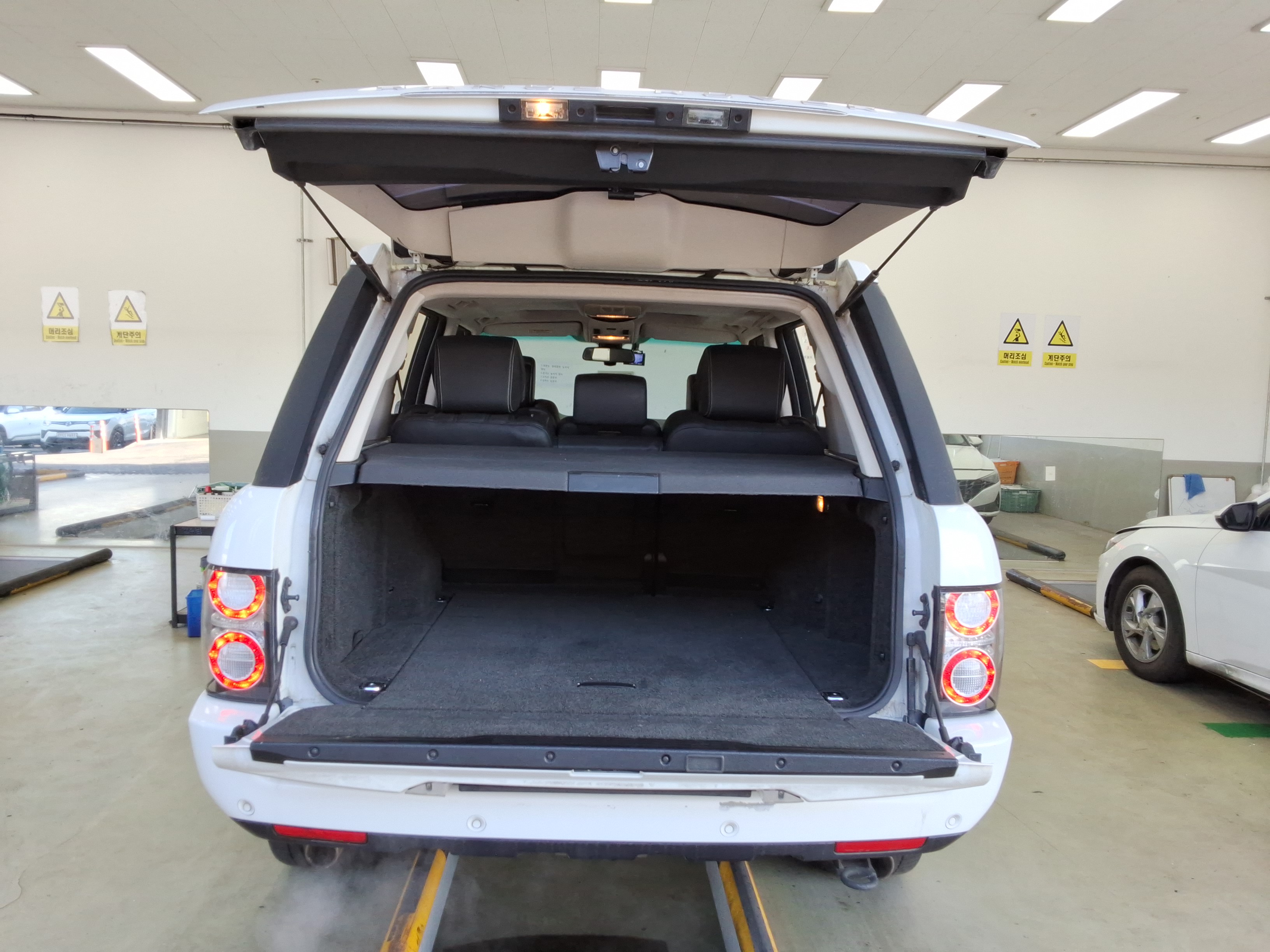 2012 - Land Rover Range Rover