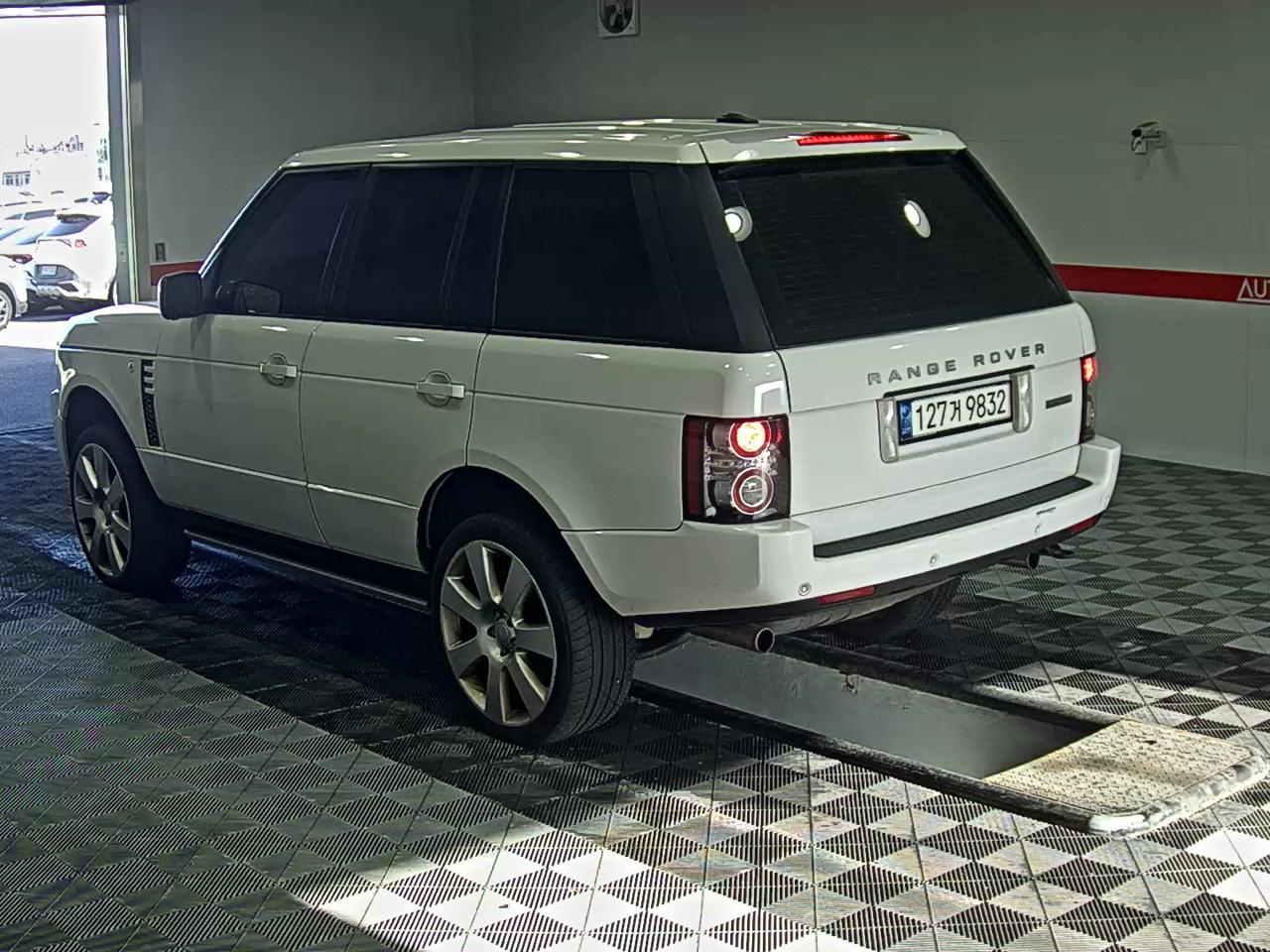 2012 - Land Rover Range Rover