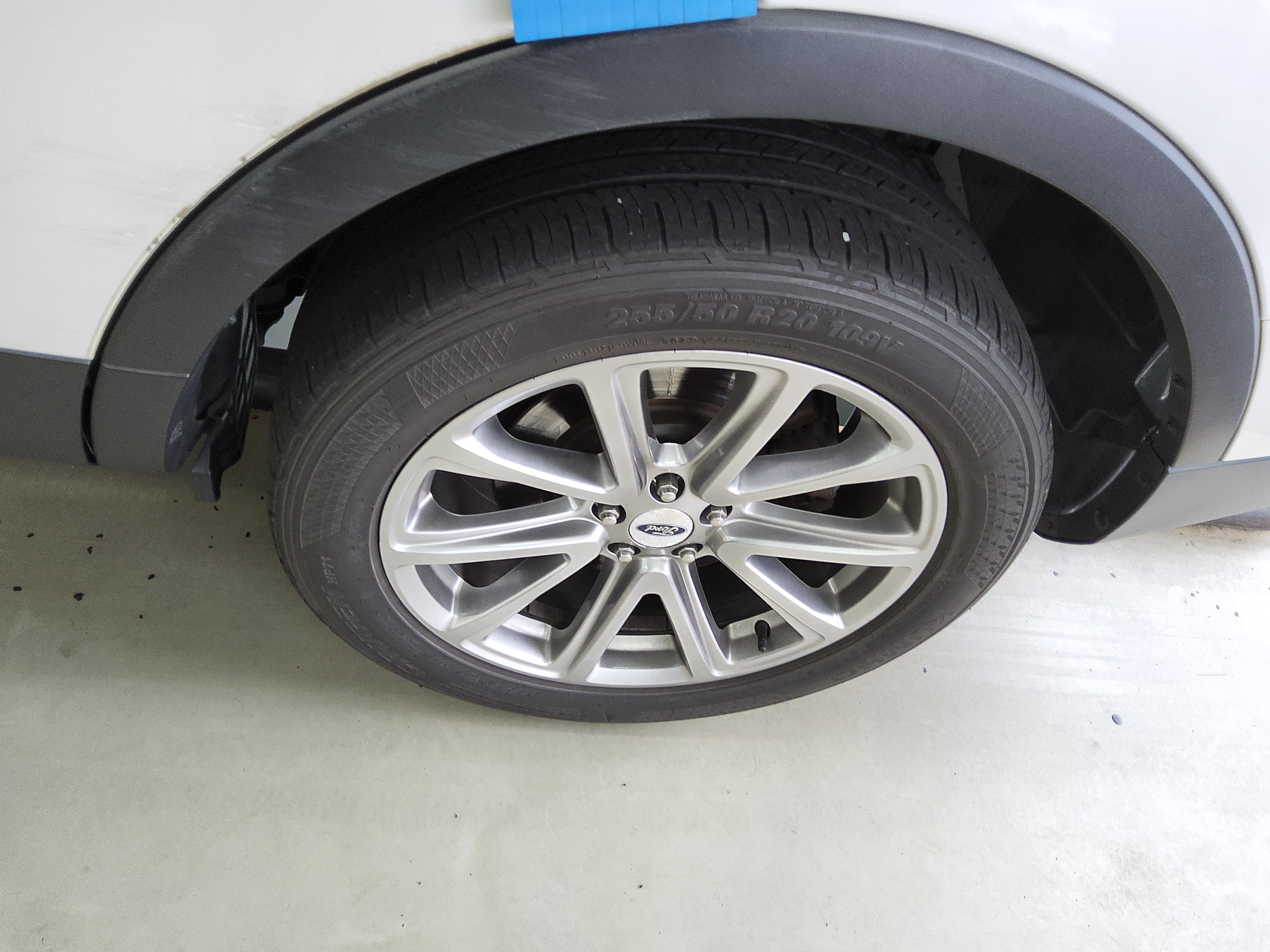 2017 - Ford Explorer