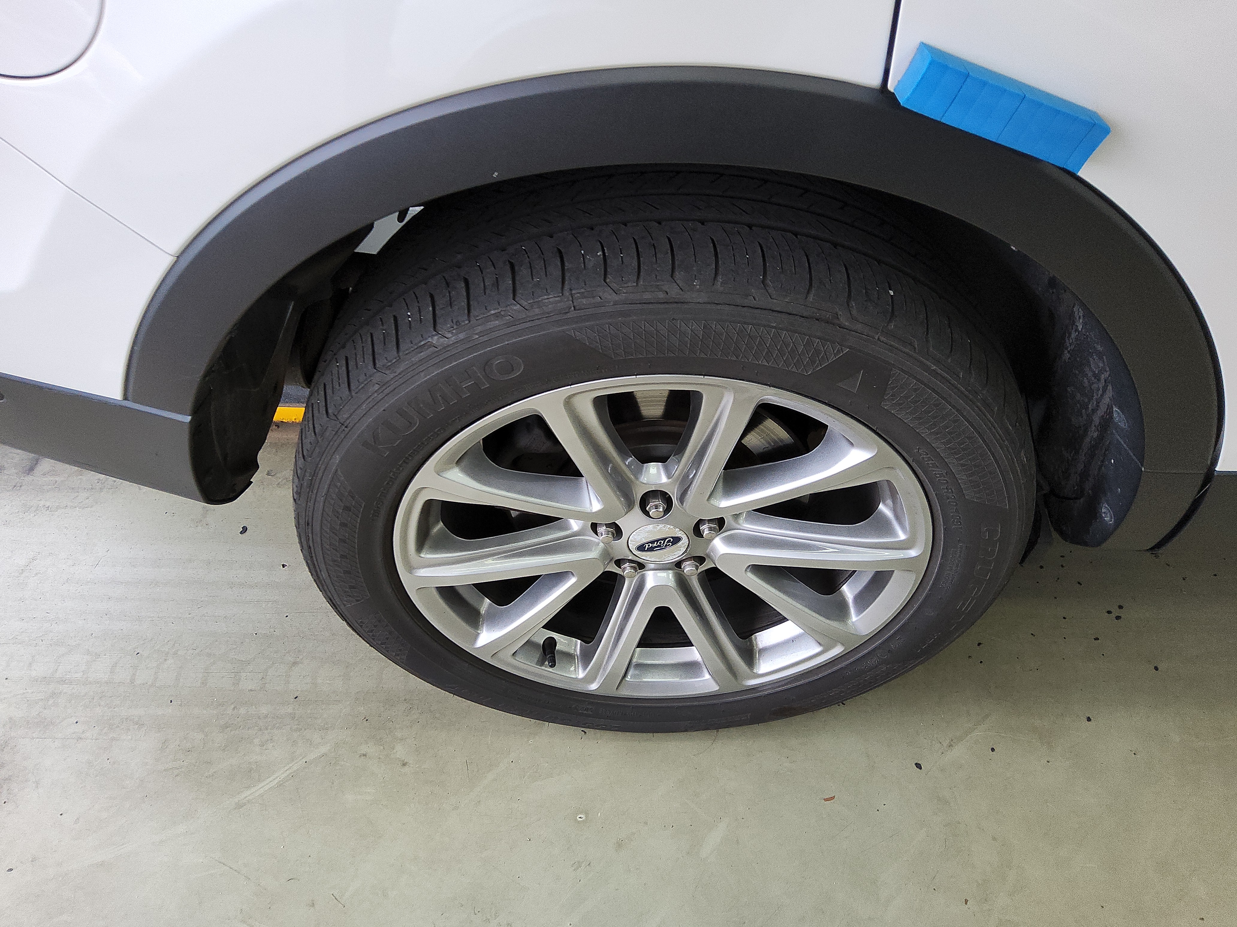 2017 - Ford Explorer