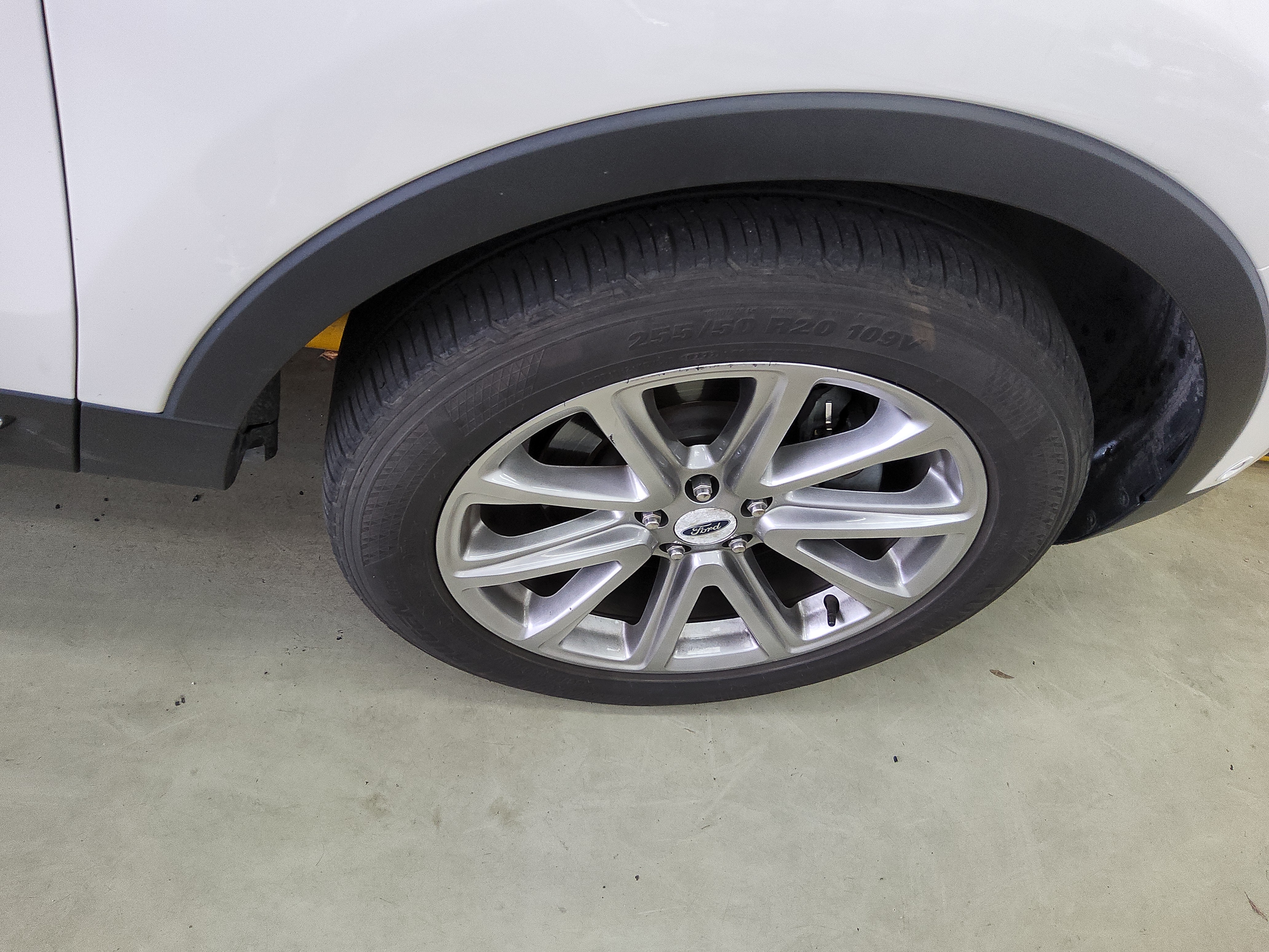 2017 - Ford Explorer