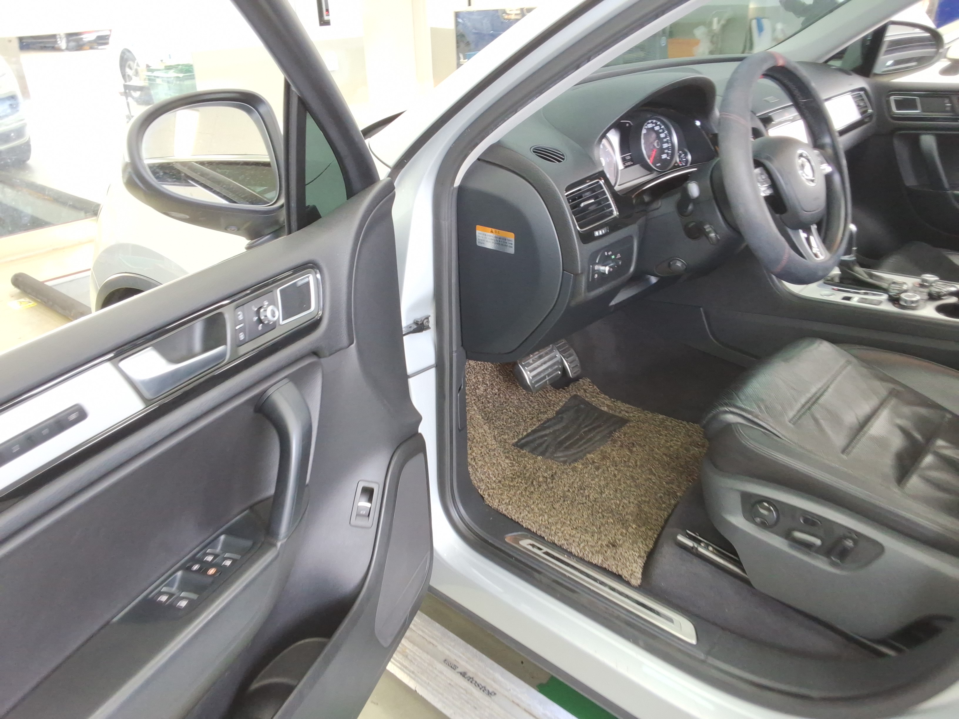 2013 - Volkswagen Touareg