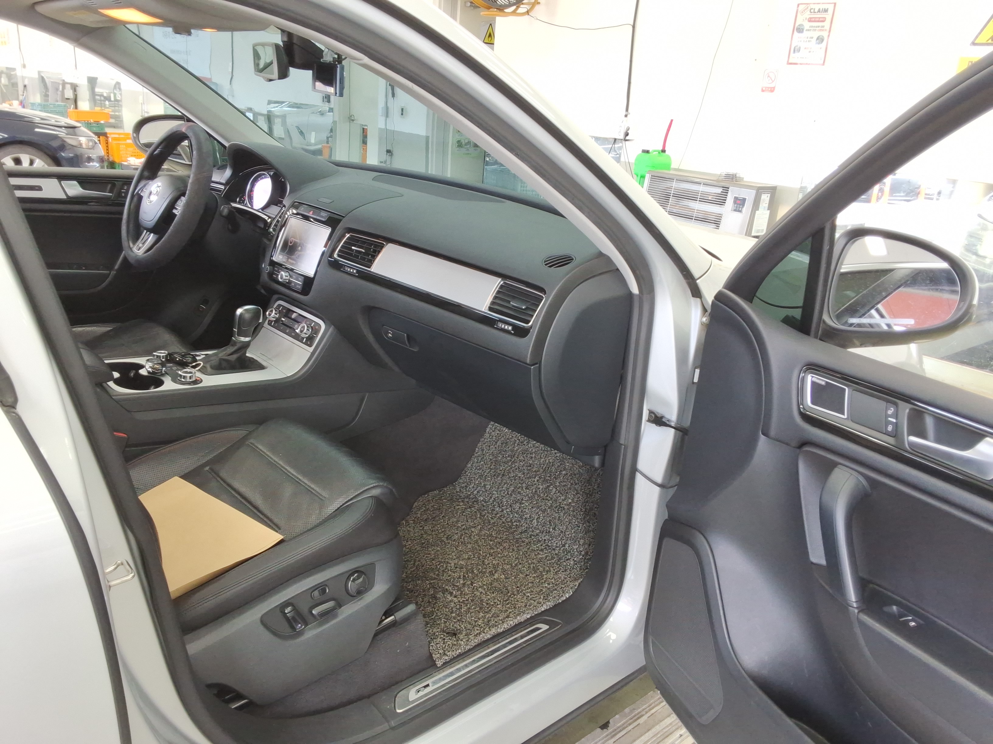 2013 - Volkswagen Touareg