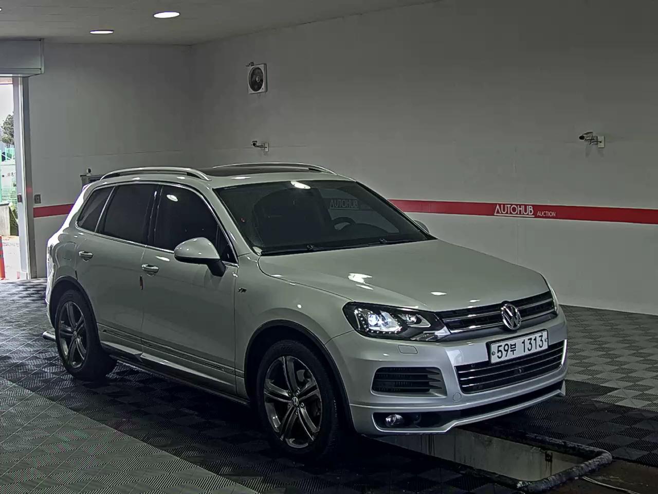 2013 - Volkswagen Touareg