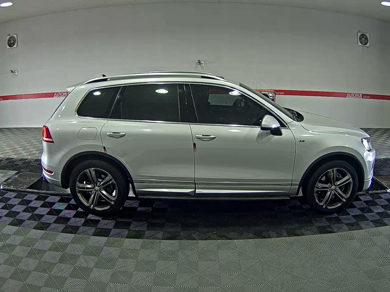 2013 - Volkswagen Touareg