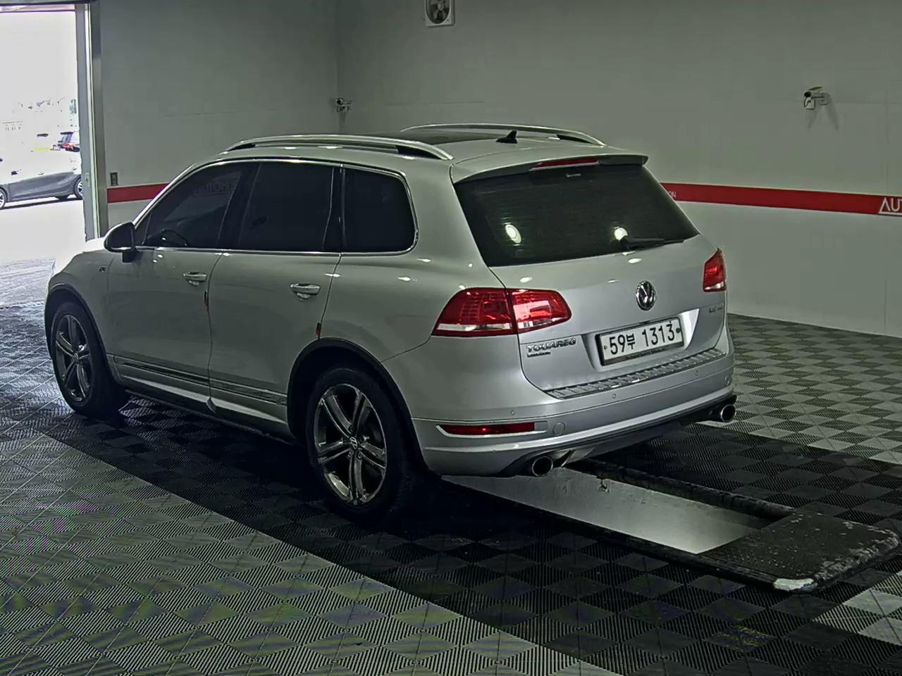 2013 - Volkswagen Touareg
