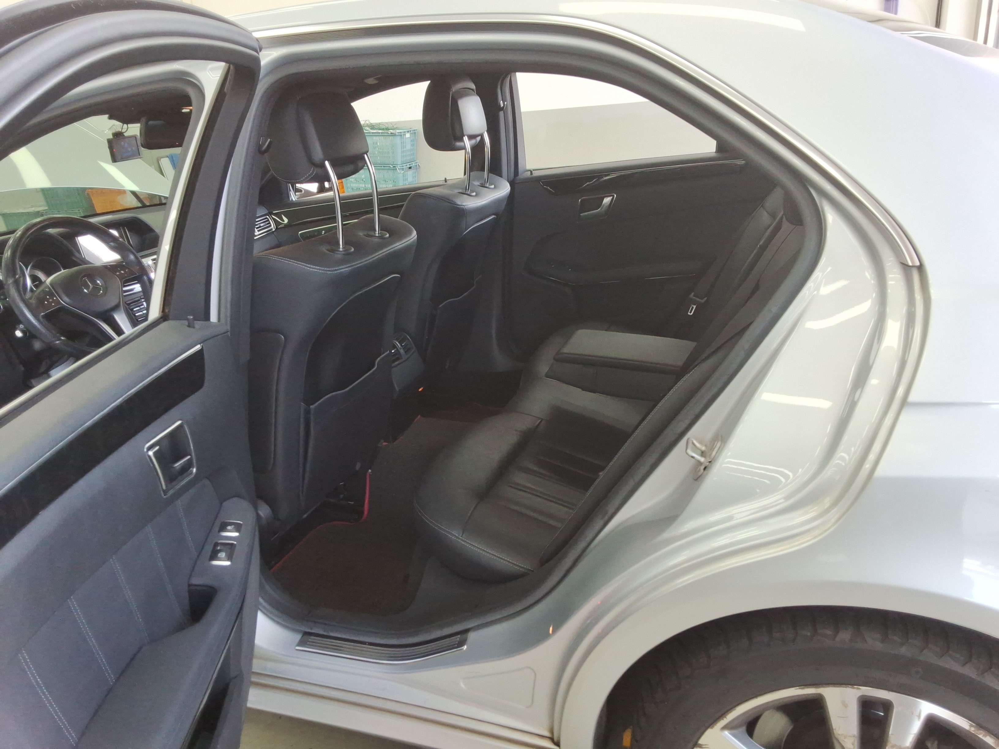 2014 - Mercedes-Benz E220