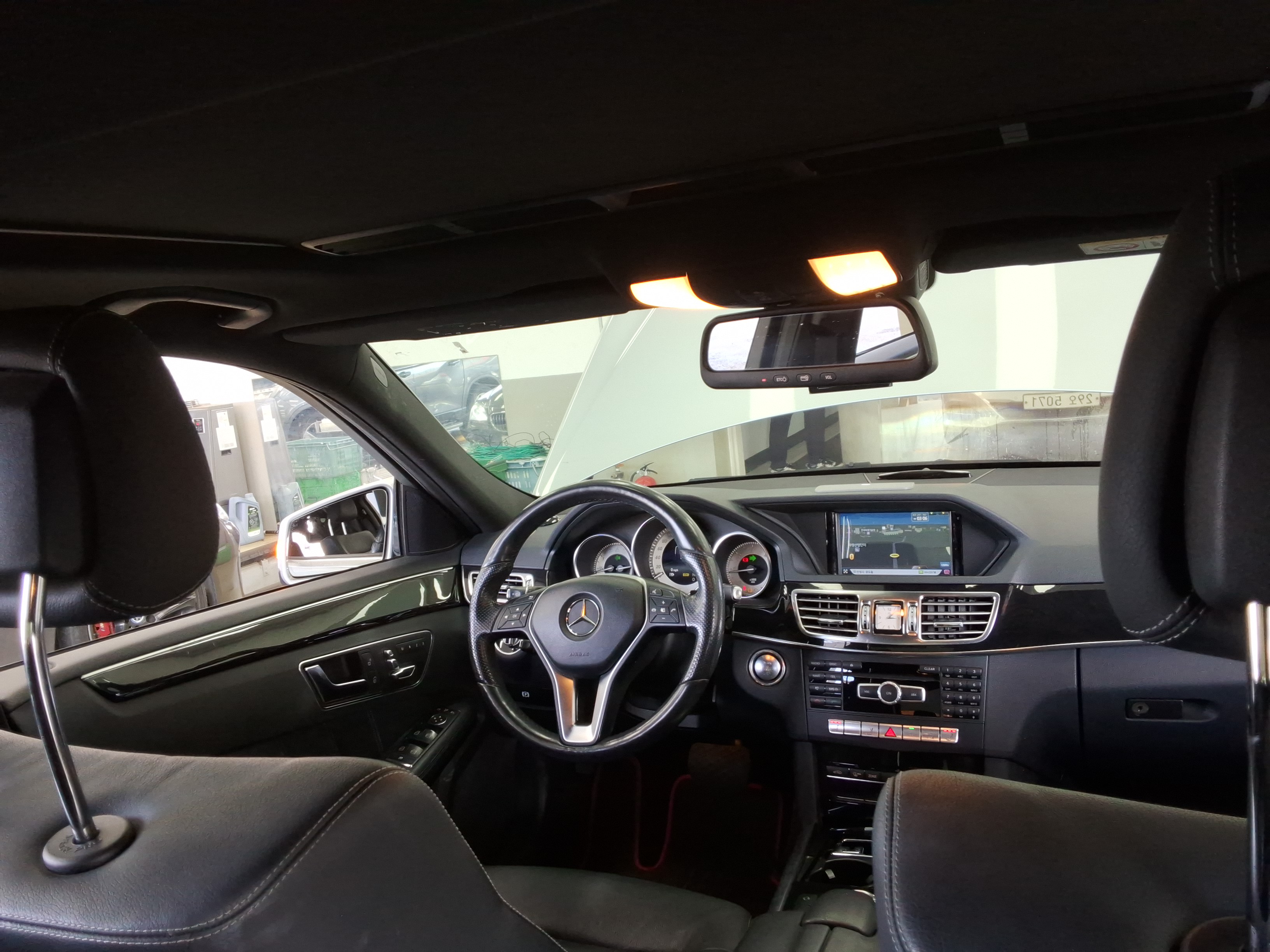 2014 - Mercedes-Benz E220