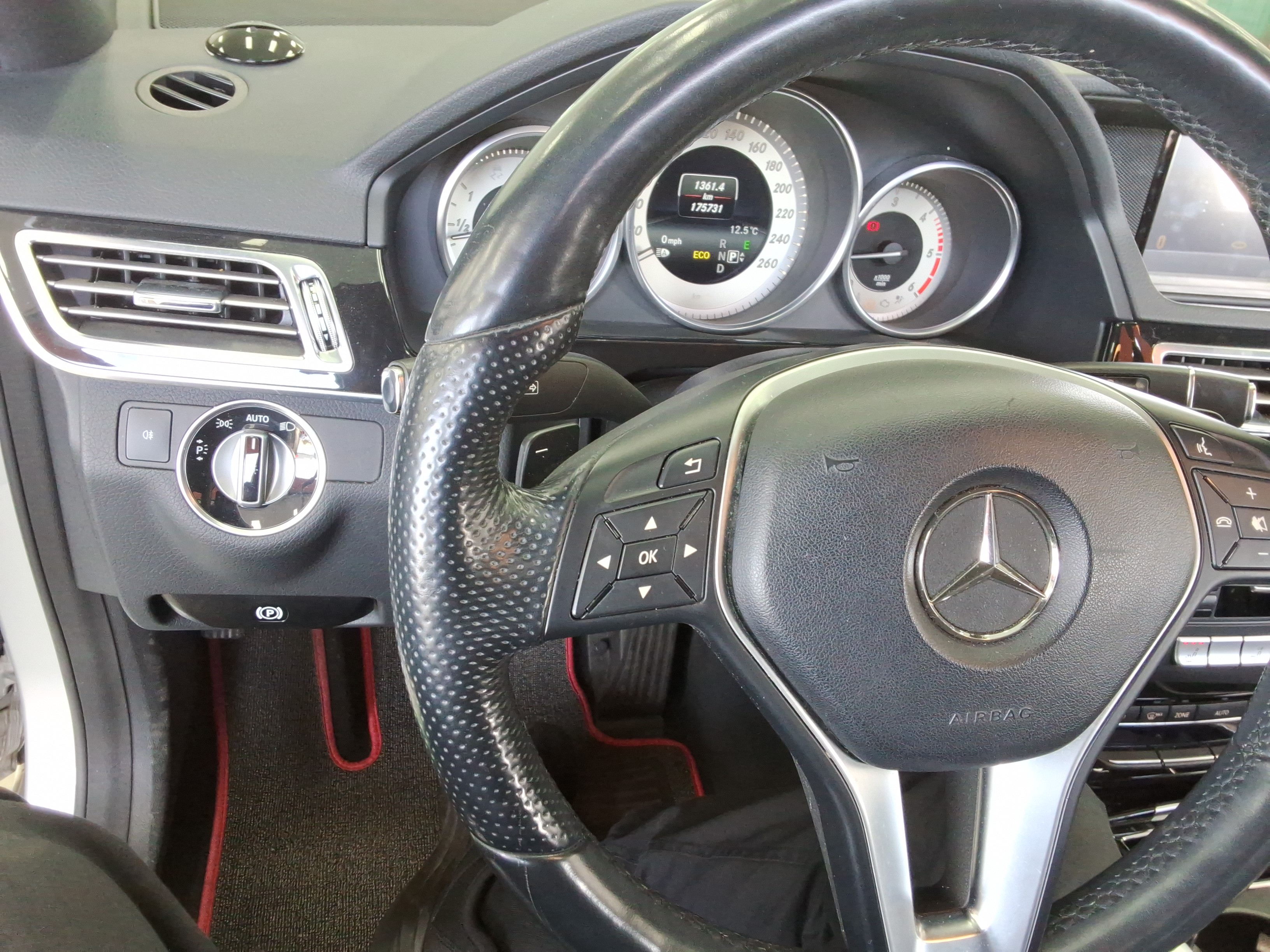 2014 - Mercedes-Benz E220