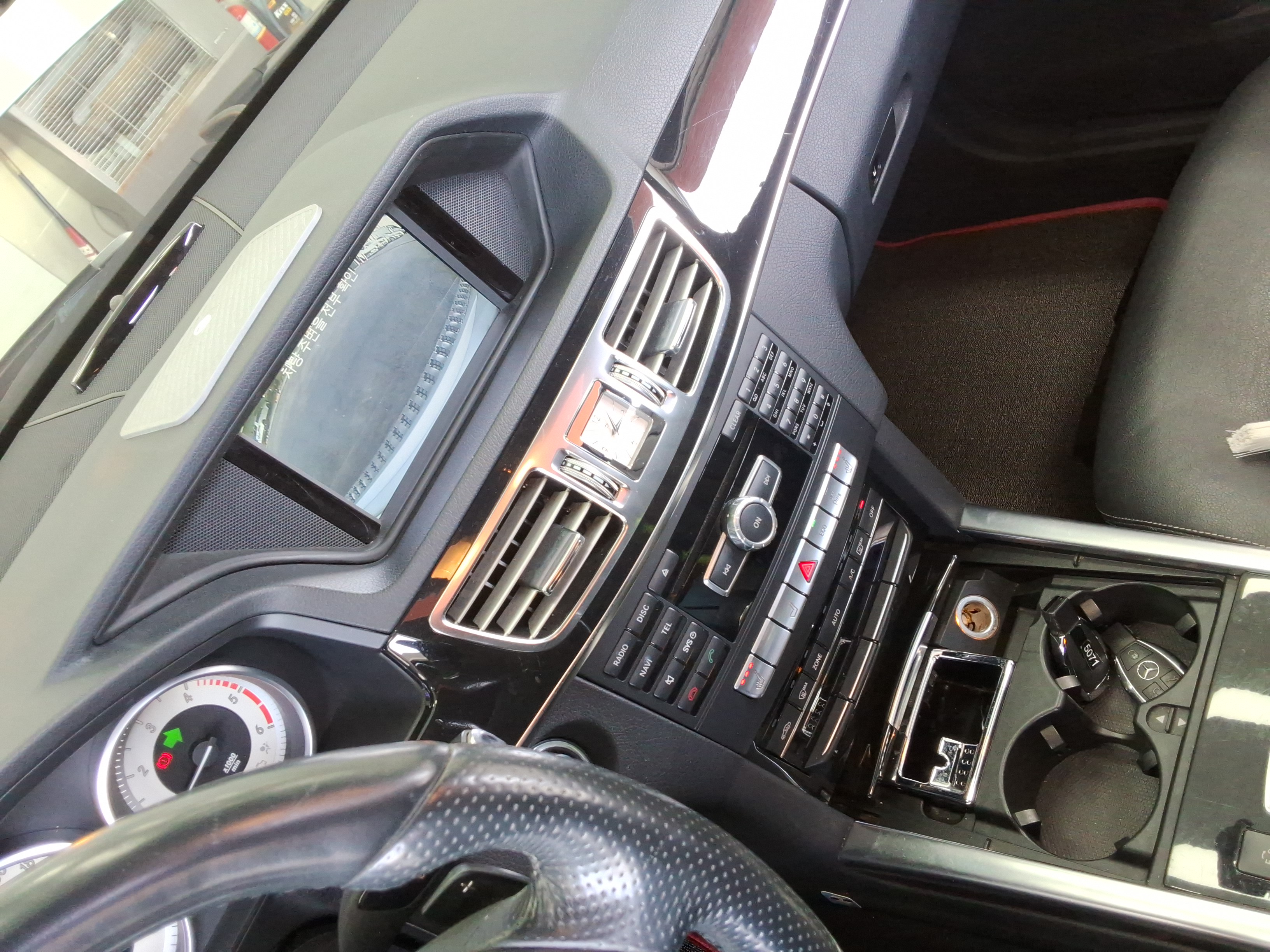 2014 - Mercedes-Benz E220