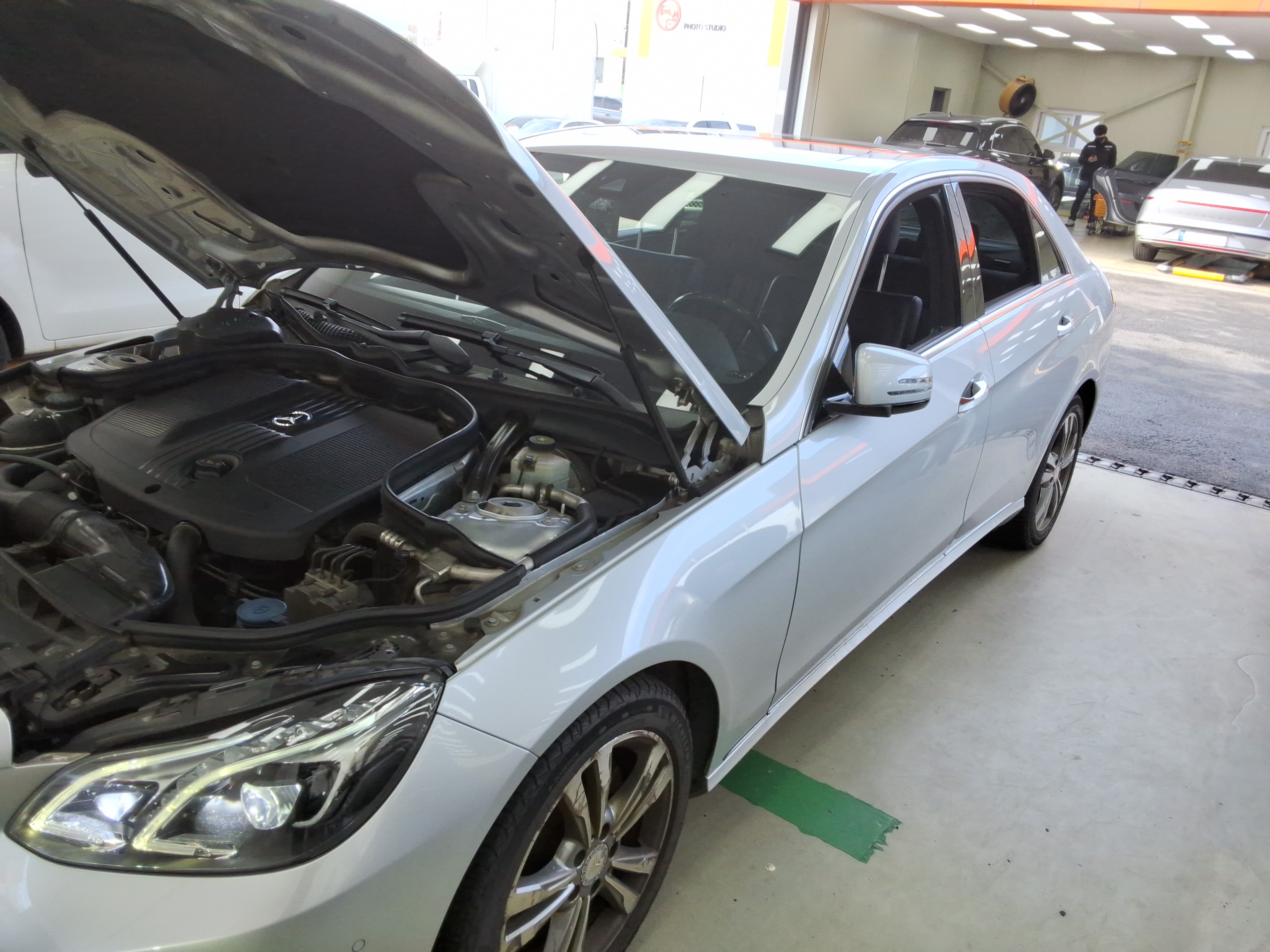 2014 - Mercedes-Benz E220