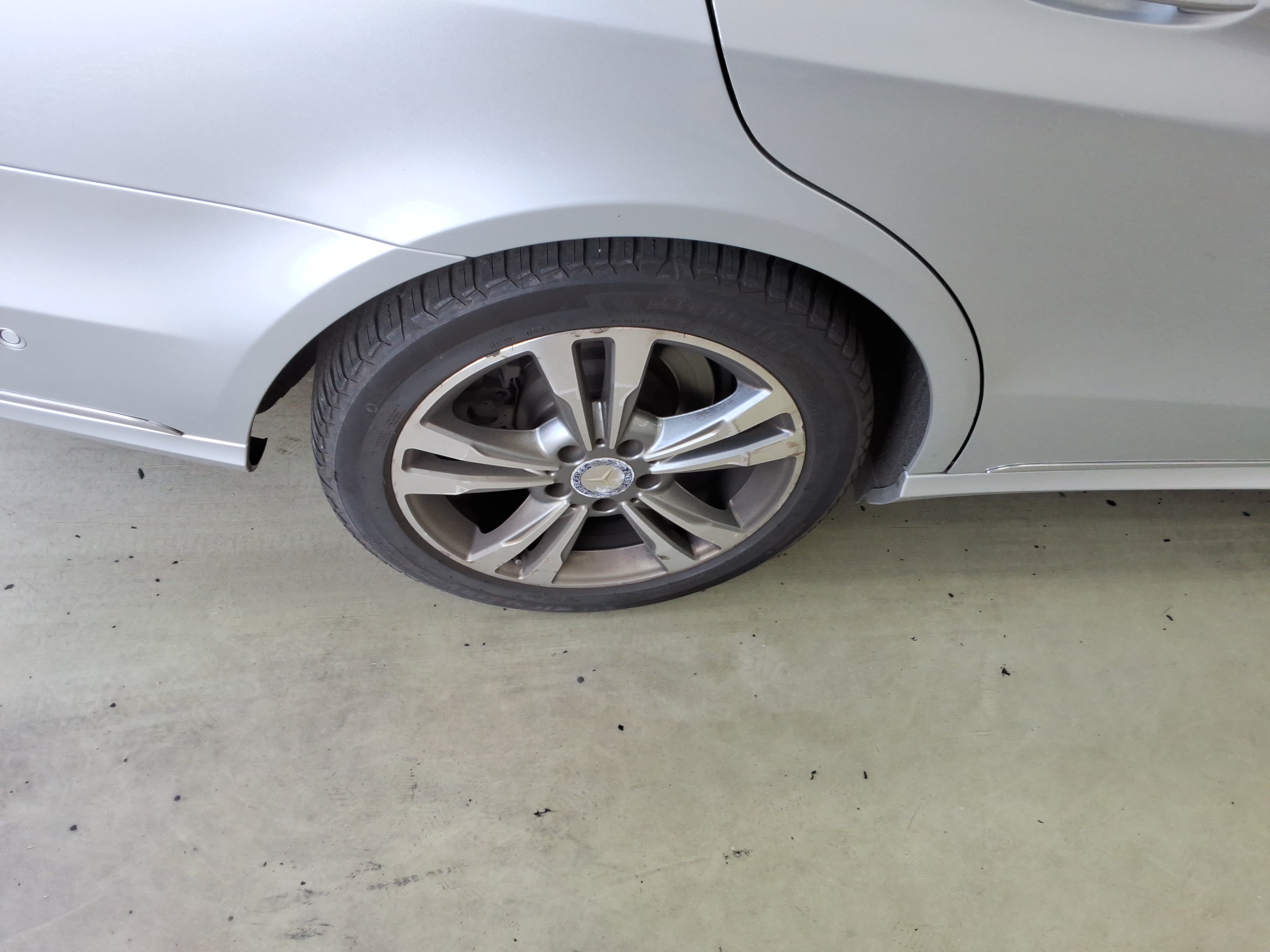 2014 - Mercedes-Benz E220