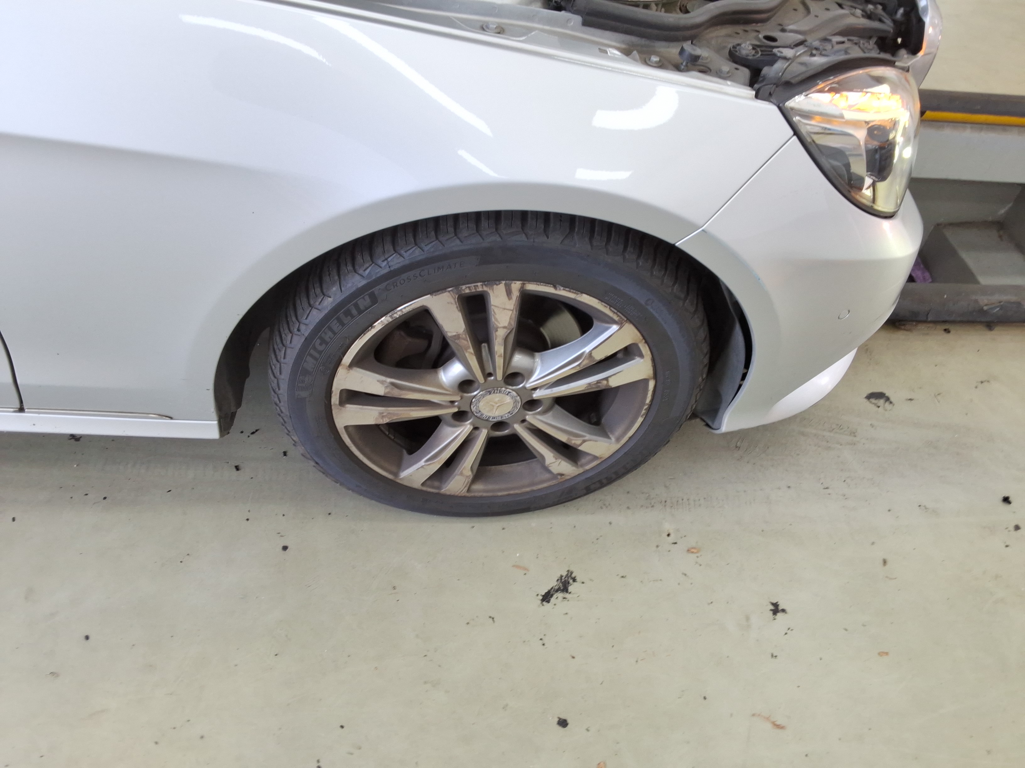 2014 - Mercedes-Benz E220