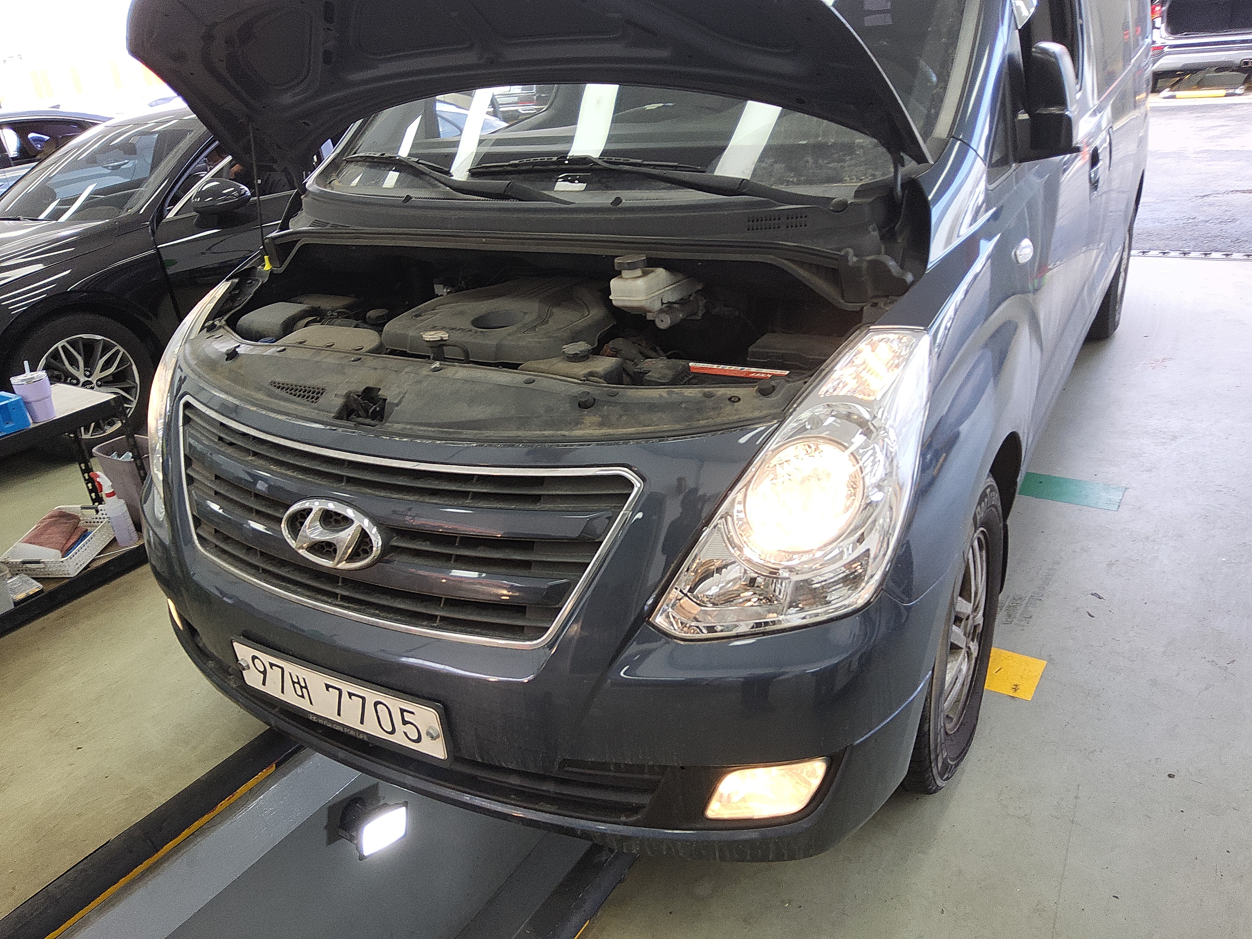 2017 - Hyundai Grand Starex