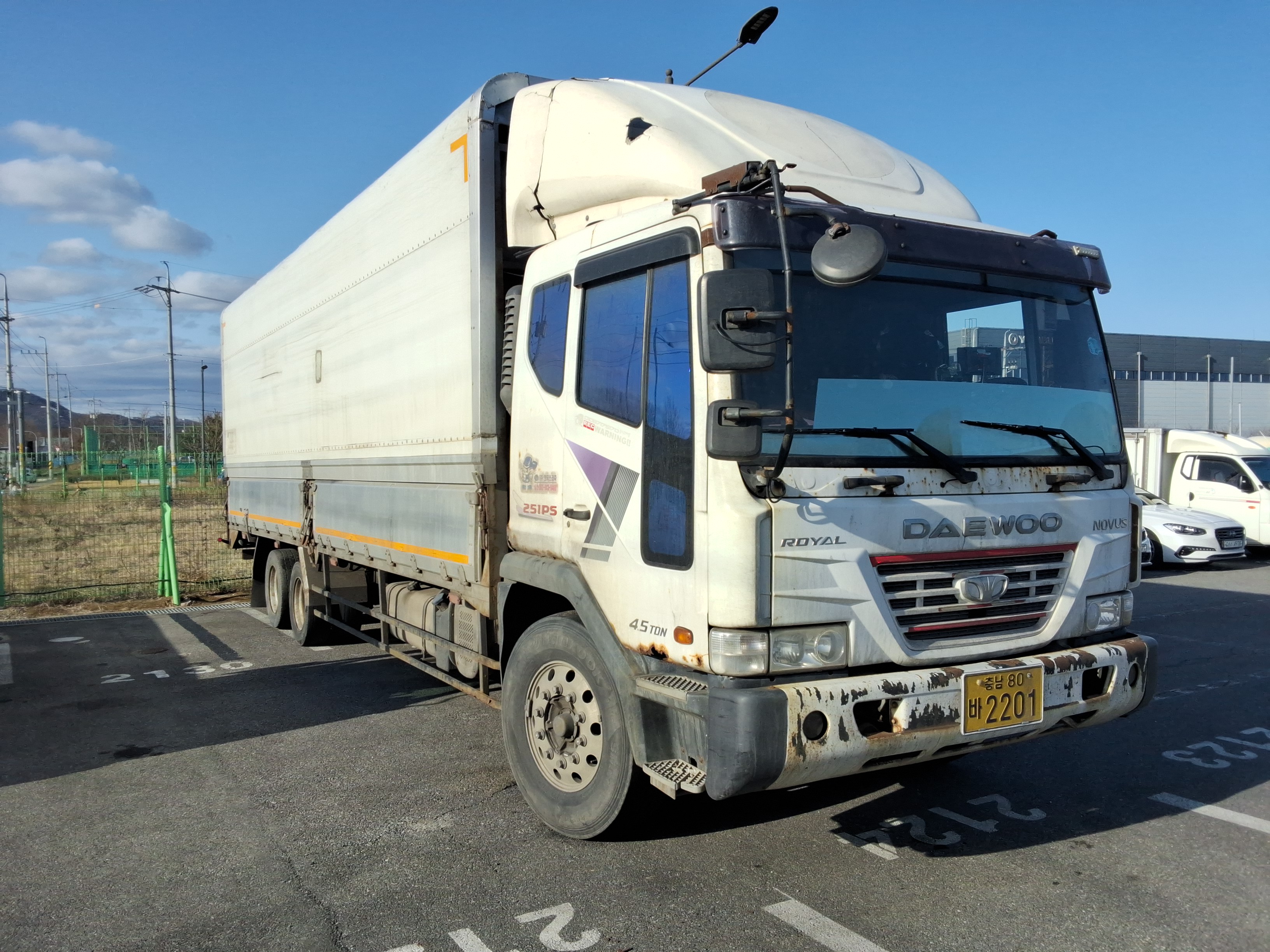 2010 - Tata Daewoo Mid-size Truck