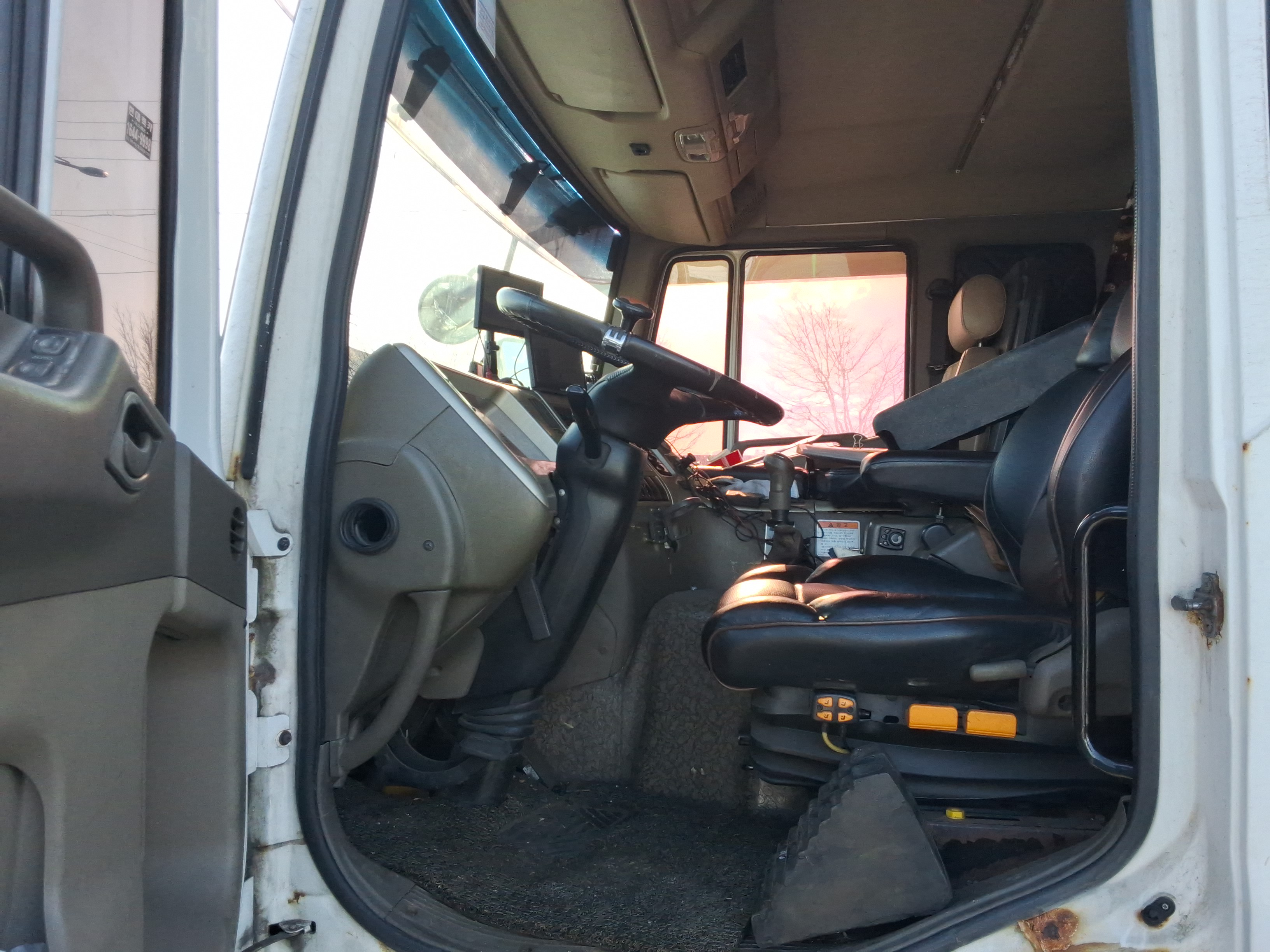 2010 - Tata Daewoo Mid-size Truck