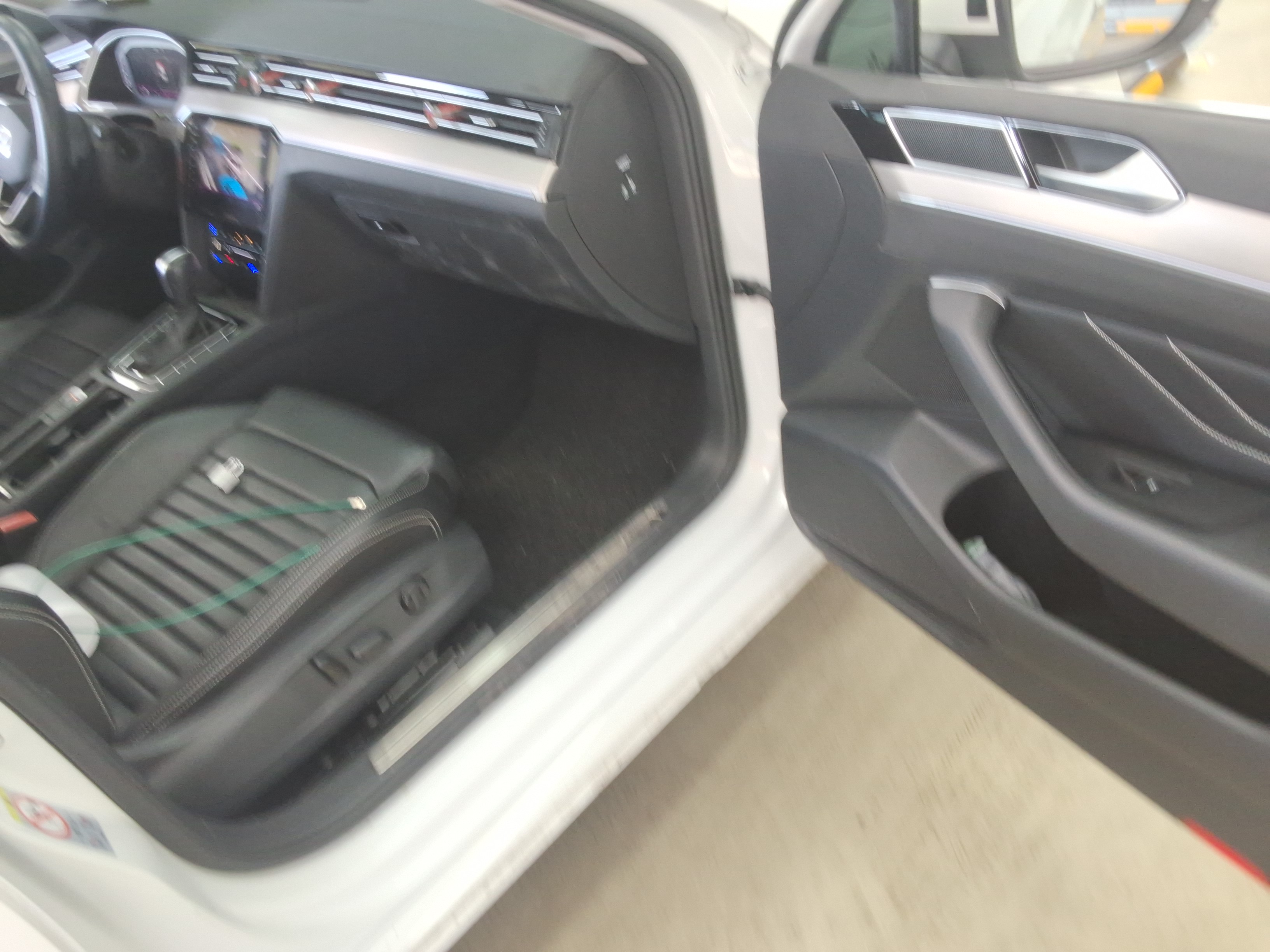 2022 - Volkswagen Passat