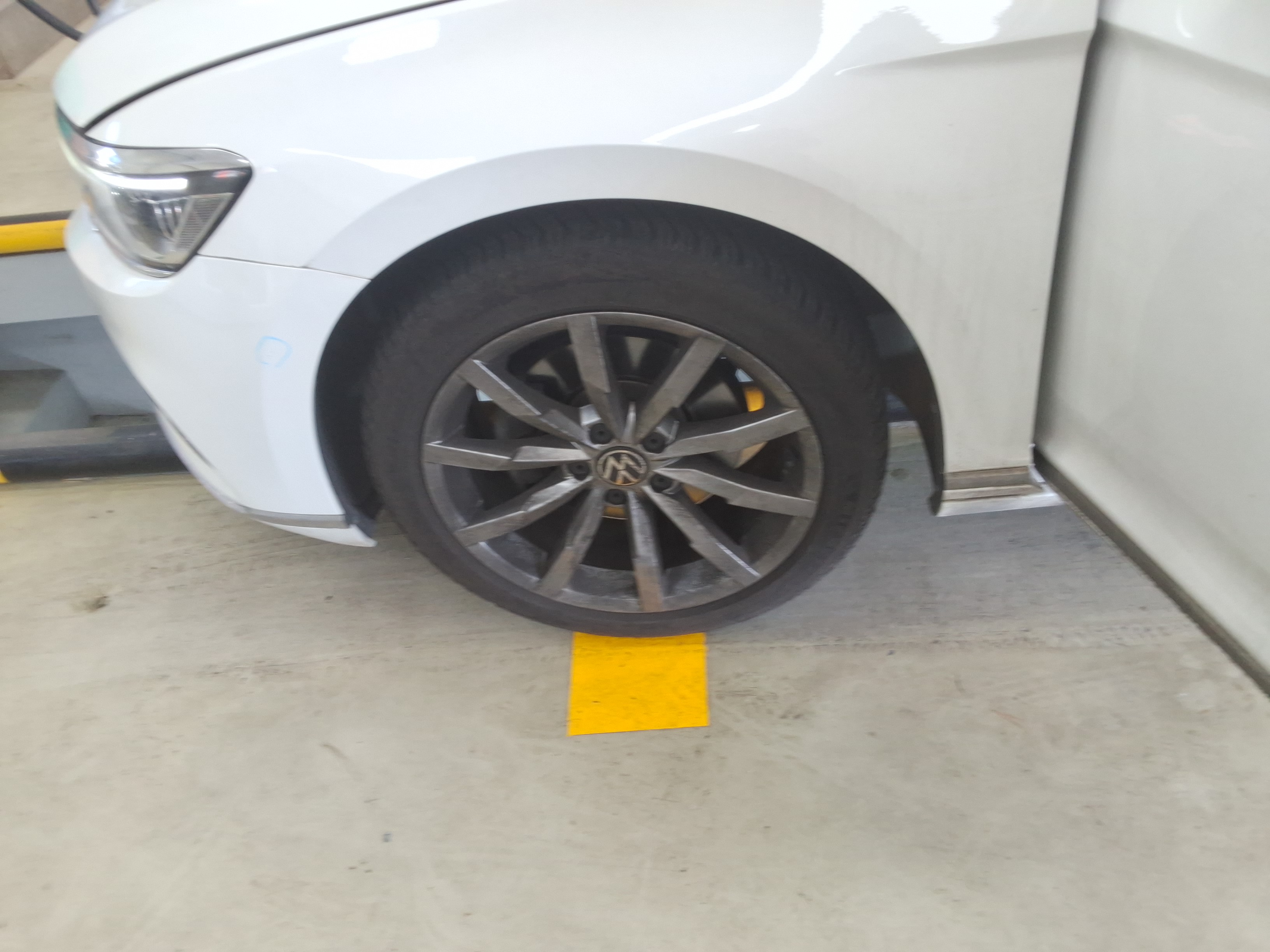 2022 - Volkswagen Passat