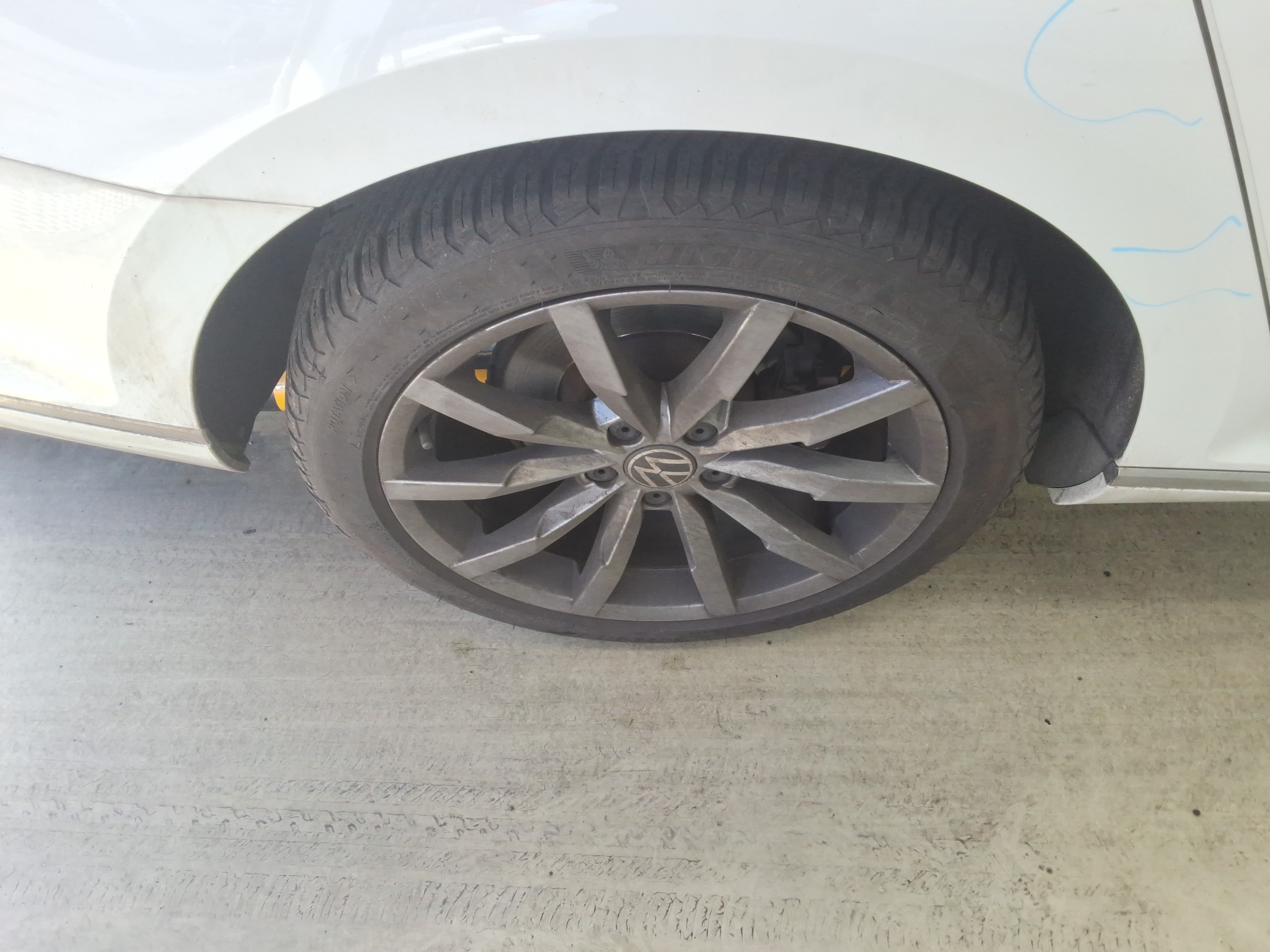 2022 - Volkswagen Passat