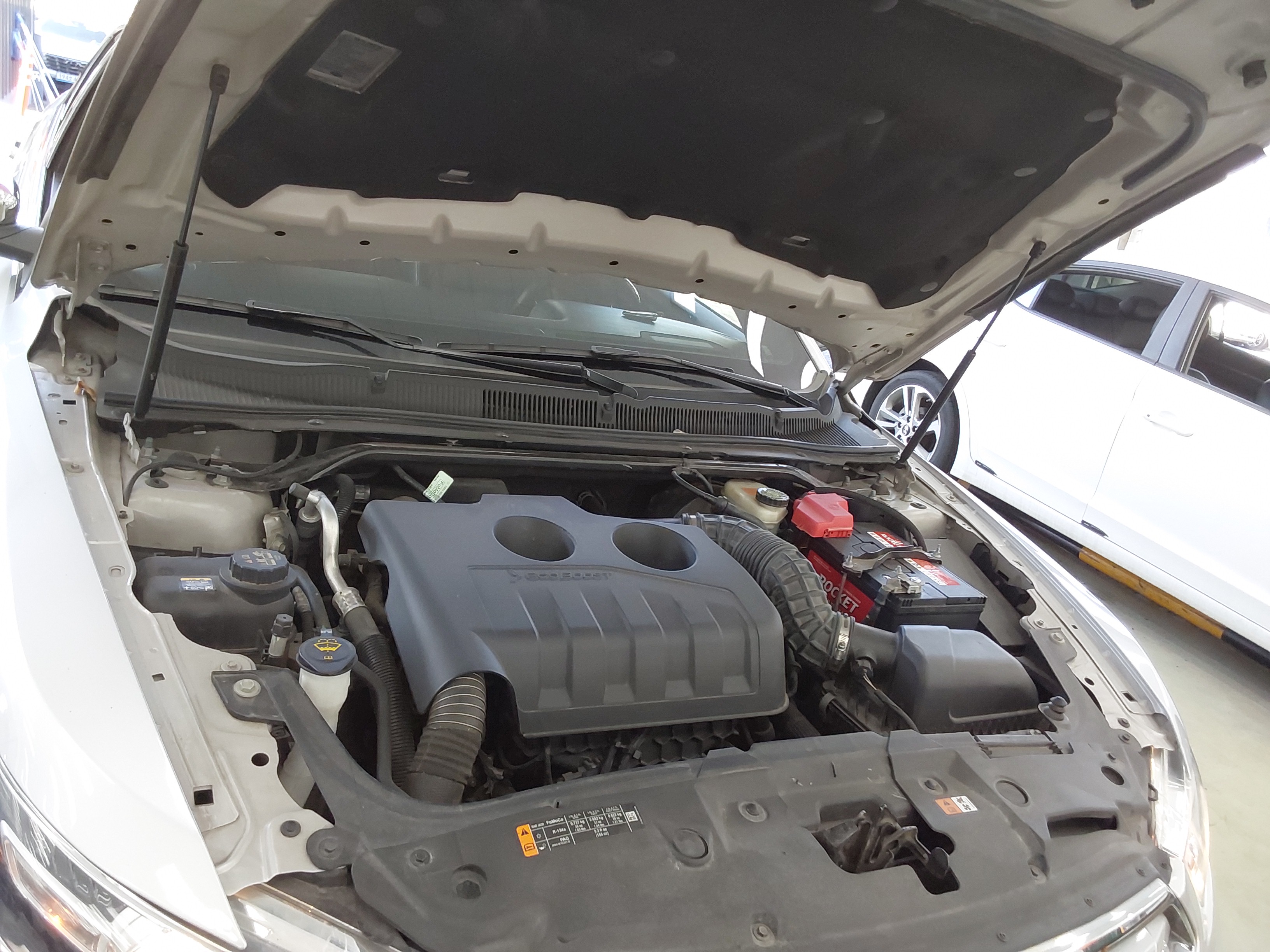 2016 - Ford New Taurus