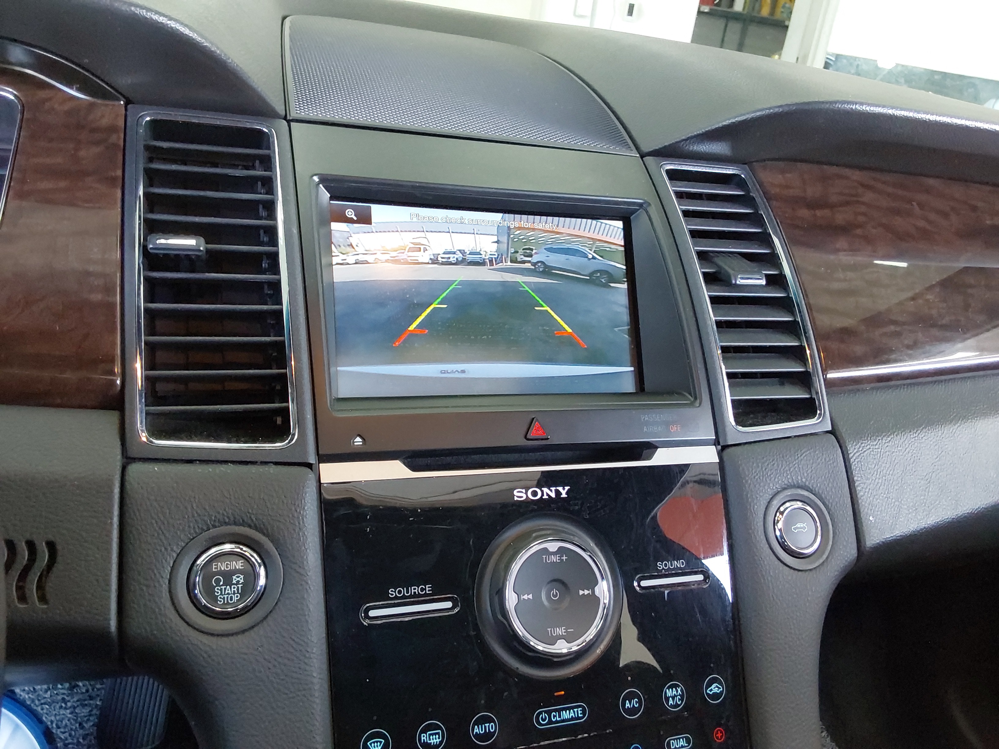 2016 - Ford New Taurus