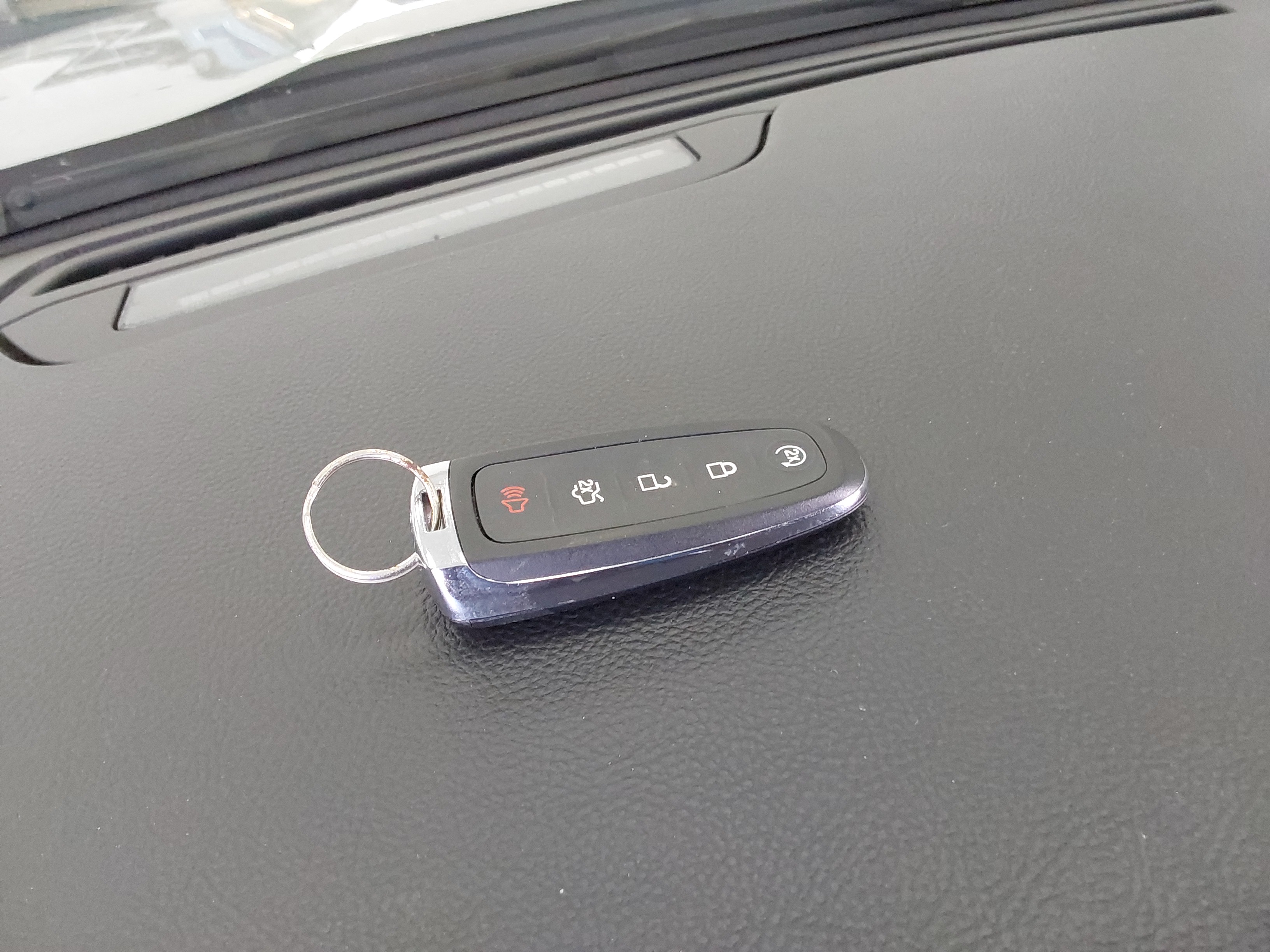 2016 - Ford New Taurus