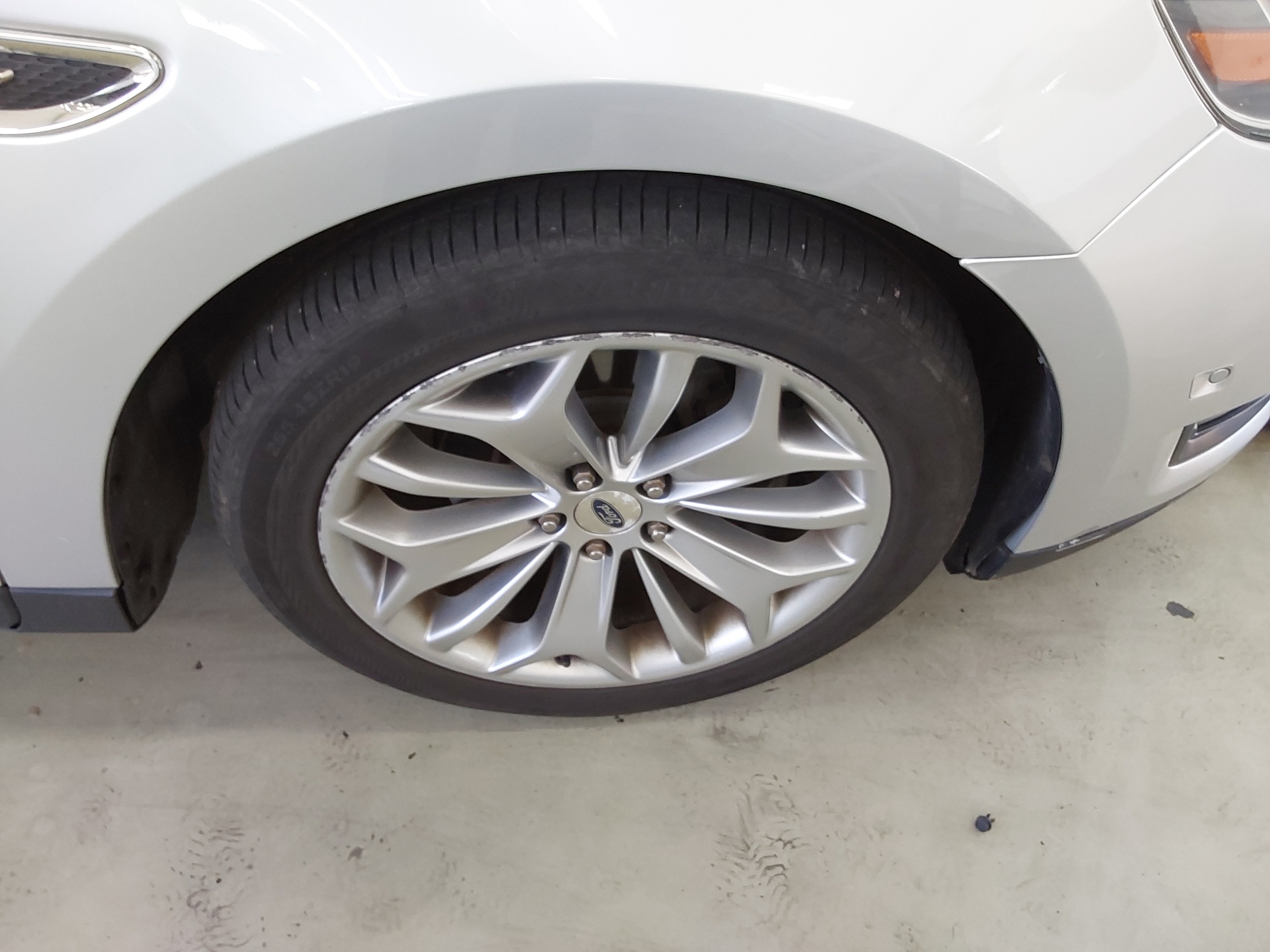 2016 - Ford New Taurus