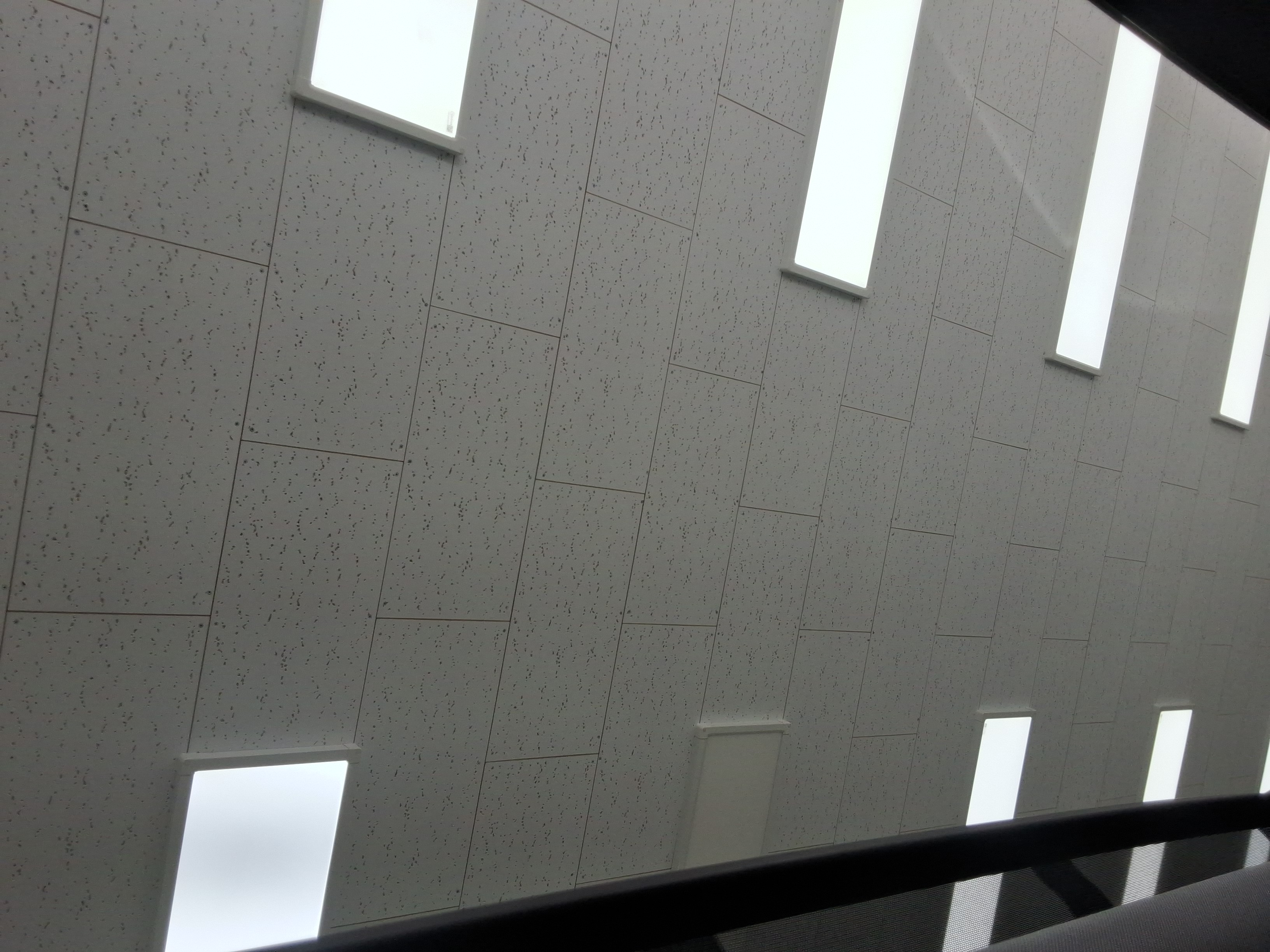 2025 - Mercedes-Benz E200